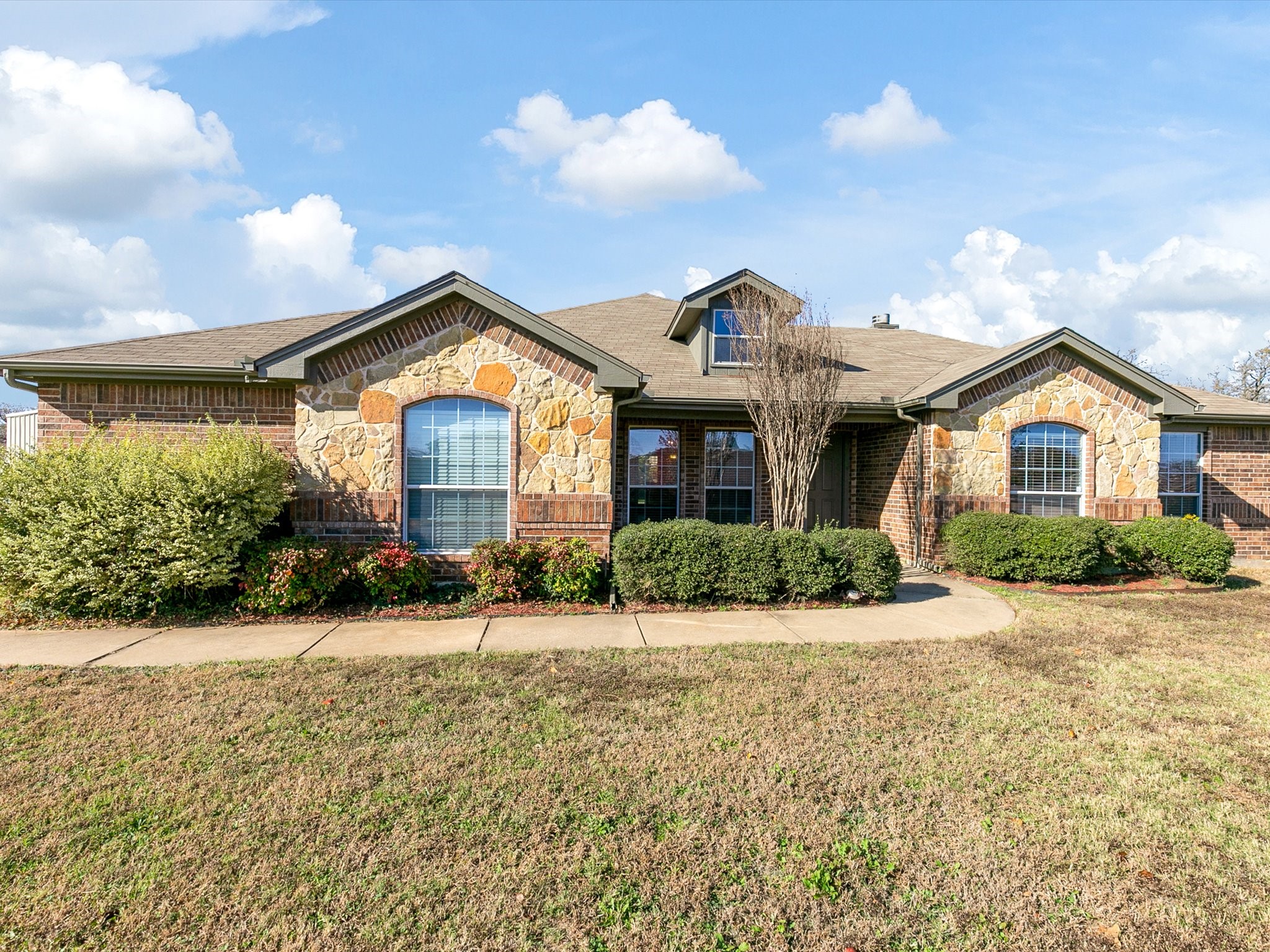 221 Plantation Drive Burleson TX 76028