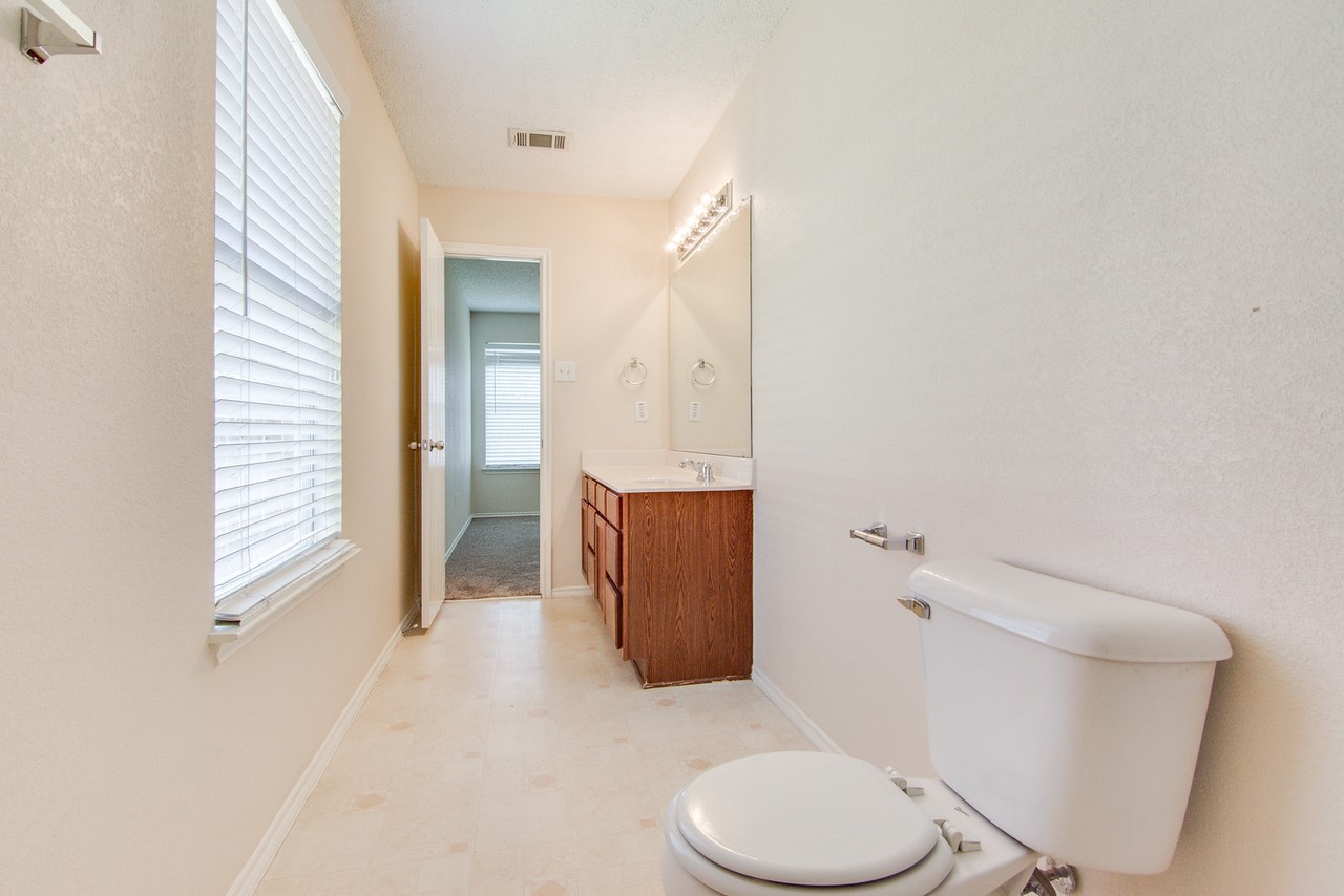 10720 Irish Glen Trail Fort Worth TX 76052