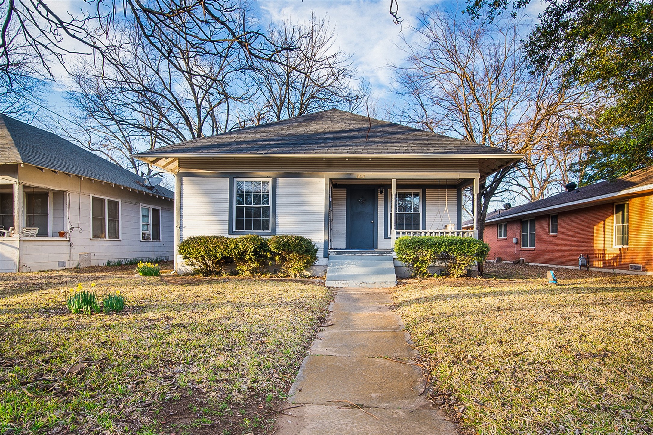 607 E Main Street Whitesboro TX 76273