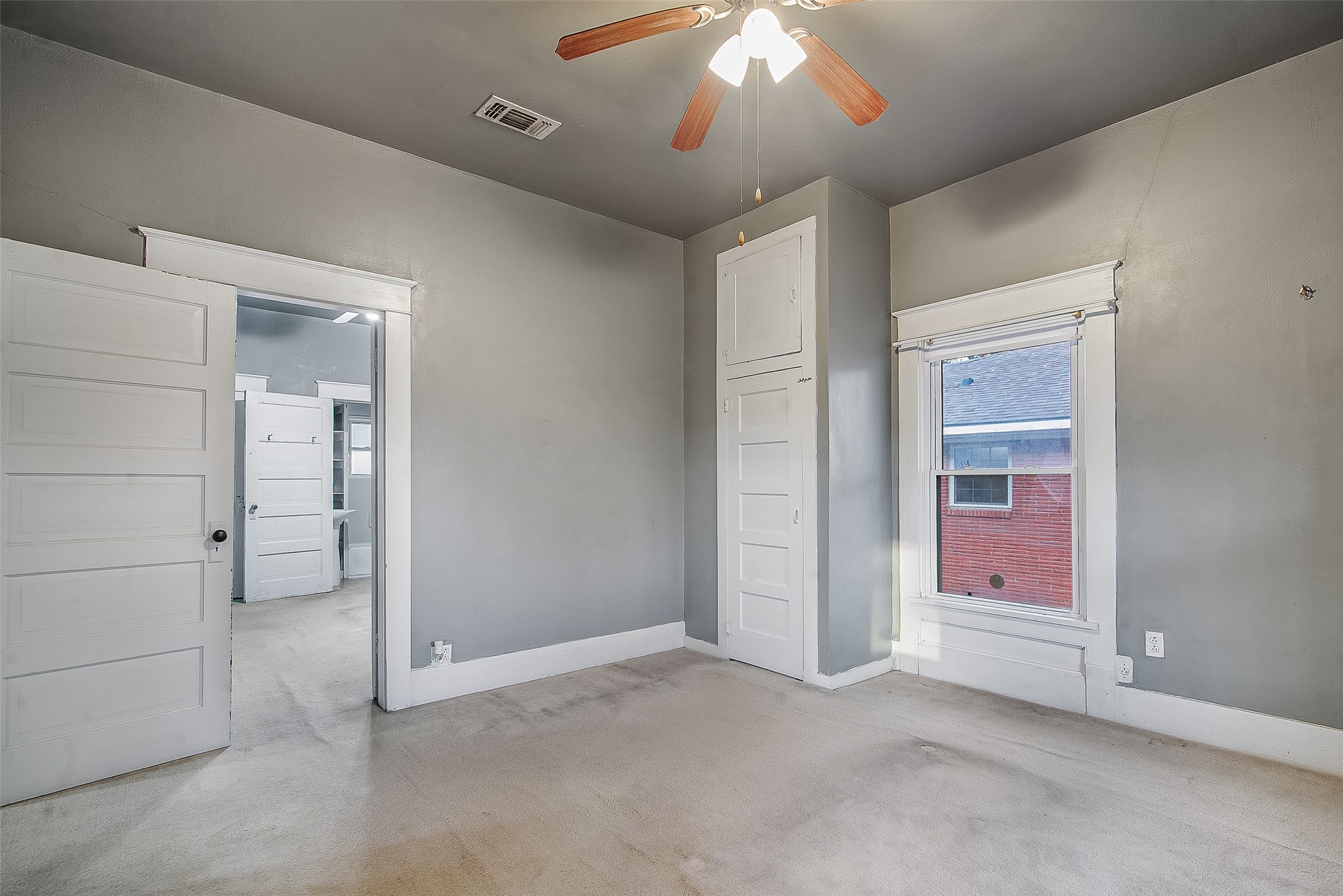 607 E Main Street Whitesboro TX 76273