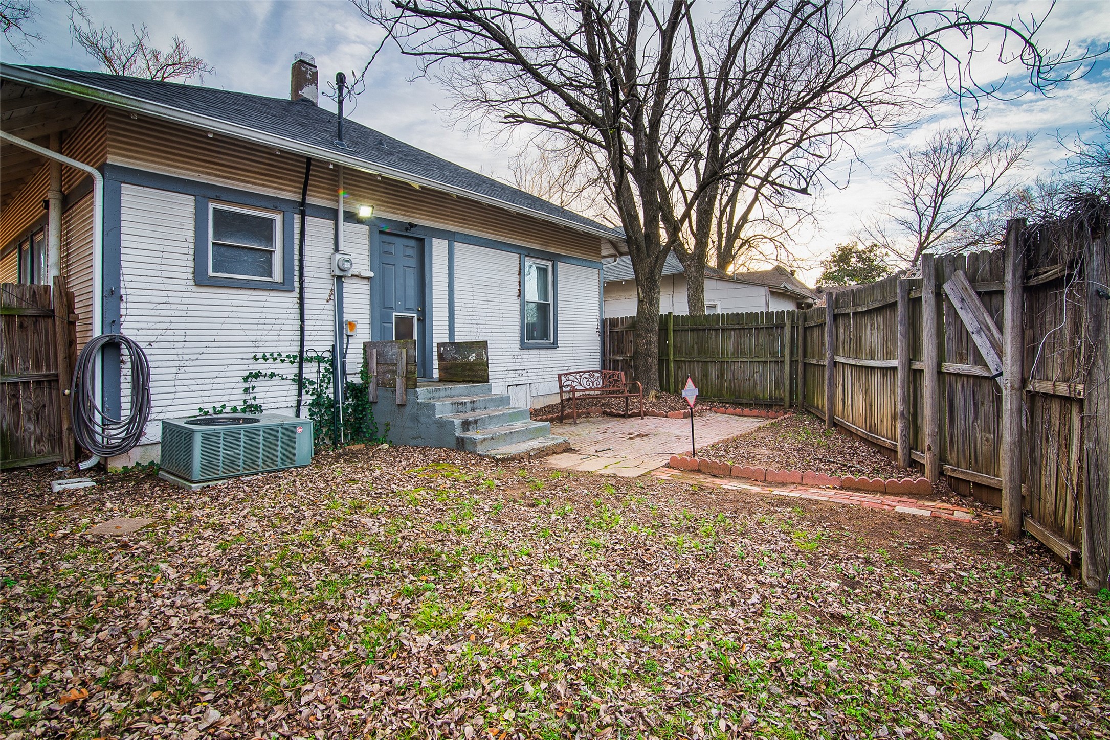 607 E Main Street Whitesboro TX 76273