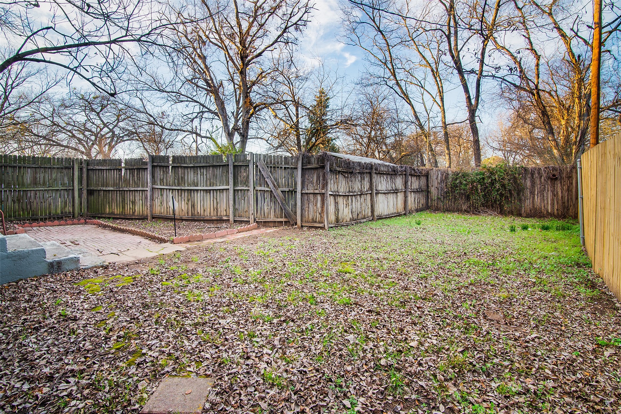 607 E Main Street Whitesboro TX 76273