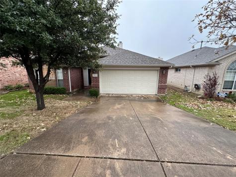 422 E Whitener Road Euless TX 76040