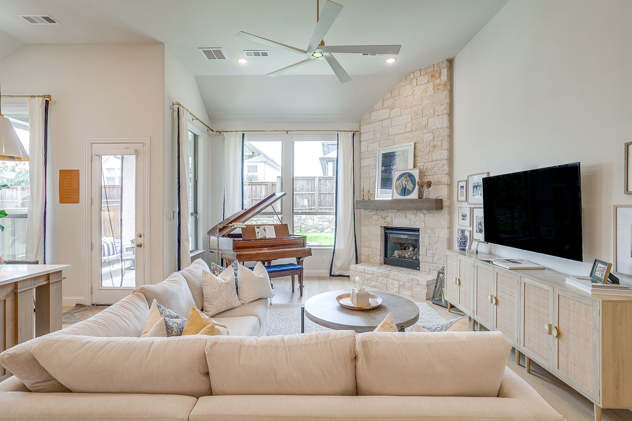 2212 Sandrellan Street Fort Worth TX 76008