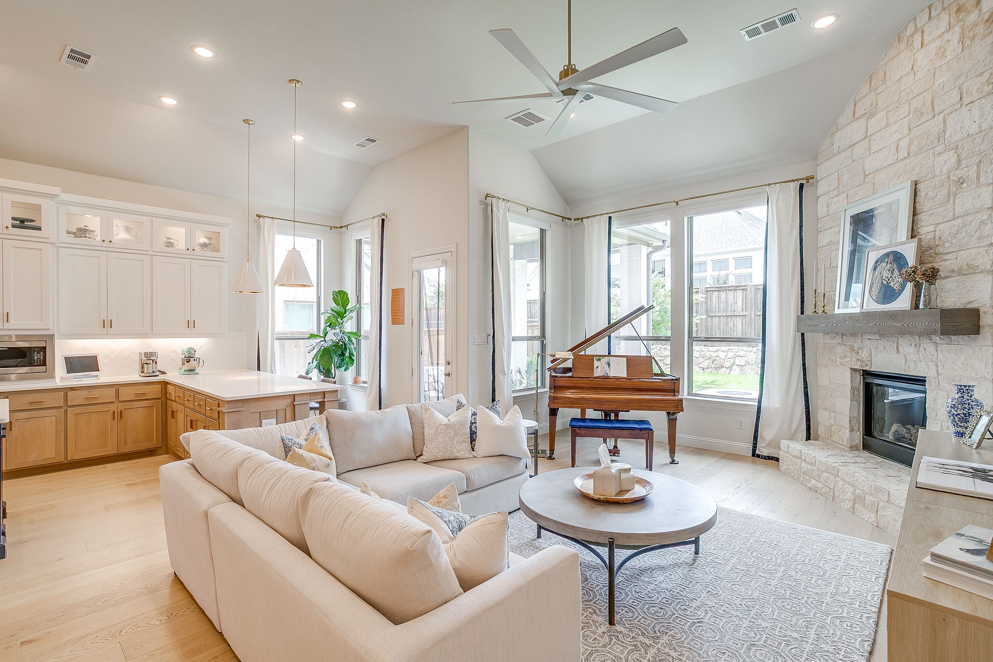 2212 Sandrellan Street Fort Worth TX 76008