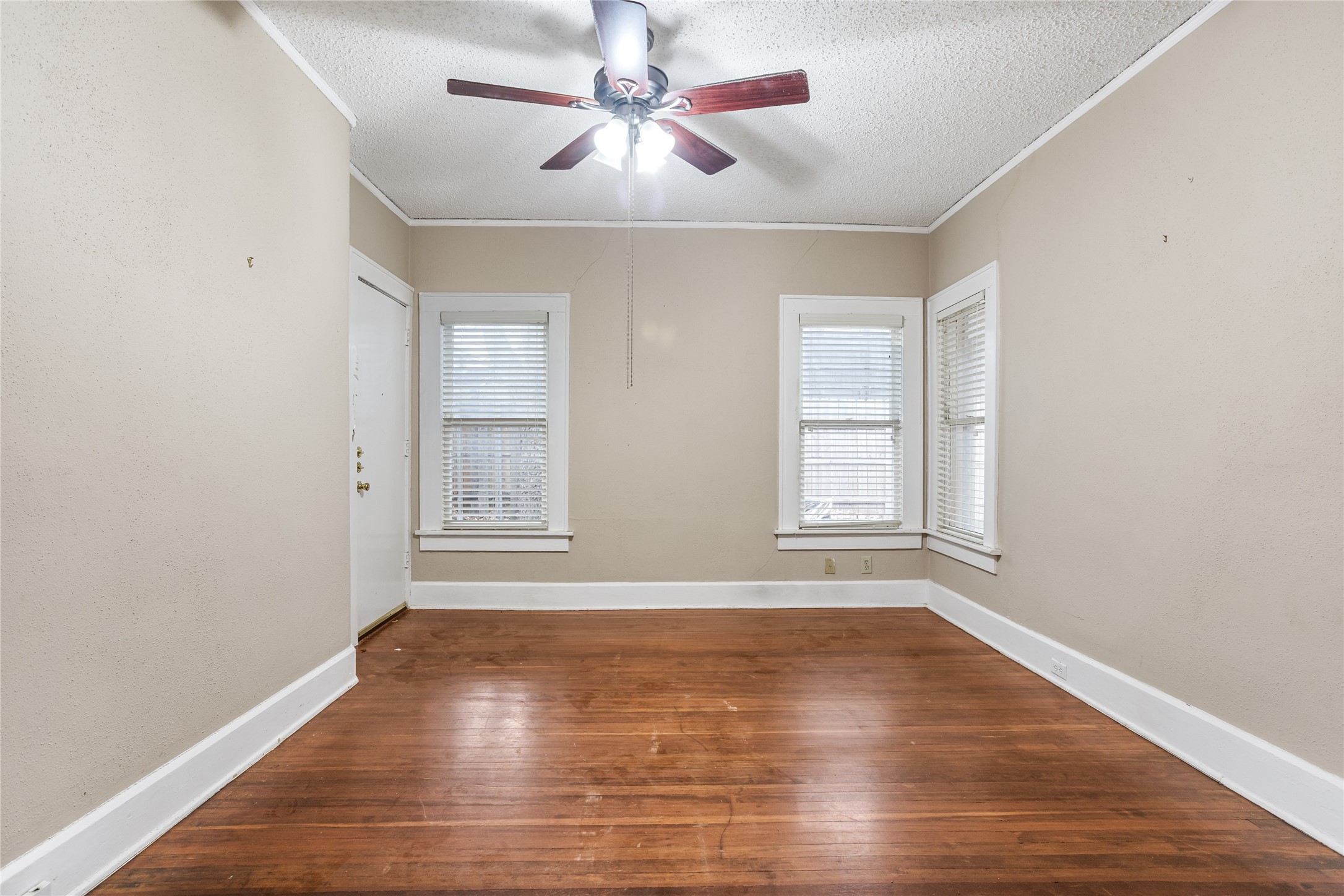 2303 Mistletoe Drive Fort Worth TX 76110