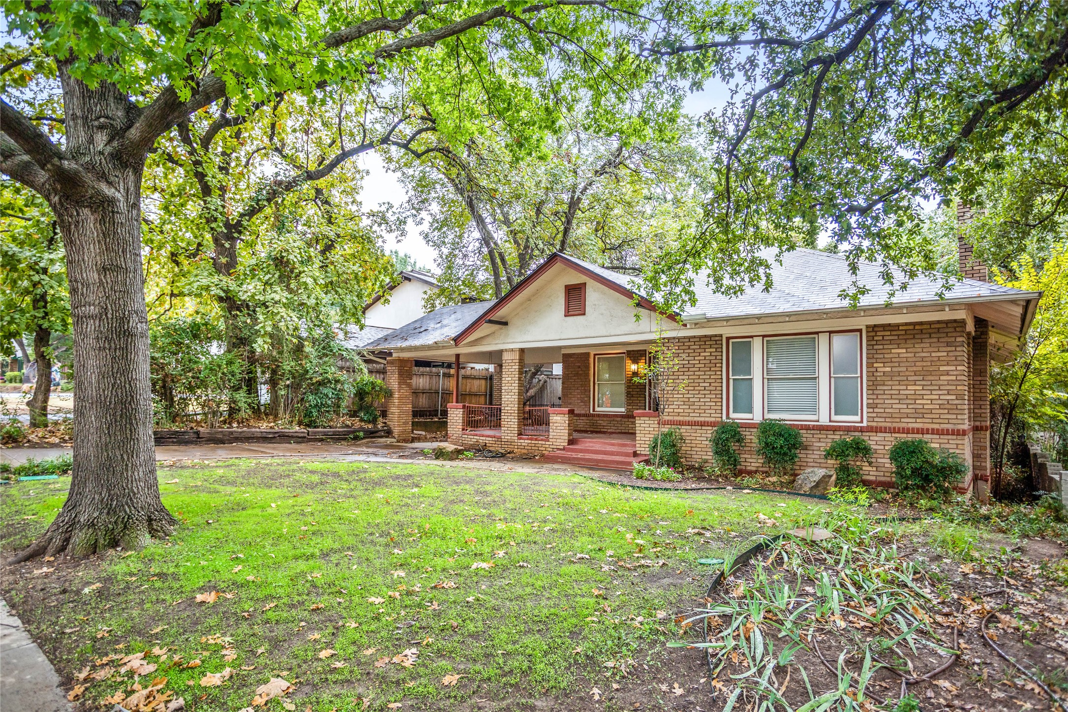 2303 Mistletoe Drive Fort Worth TX 76110
