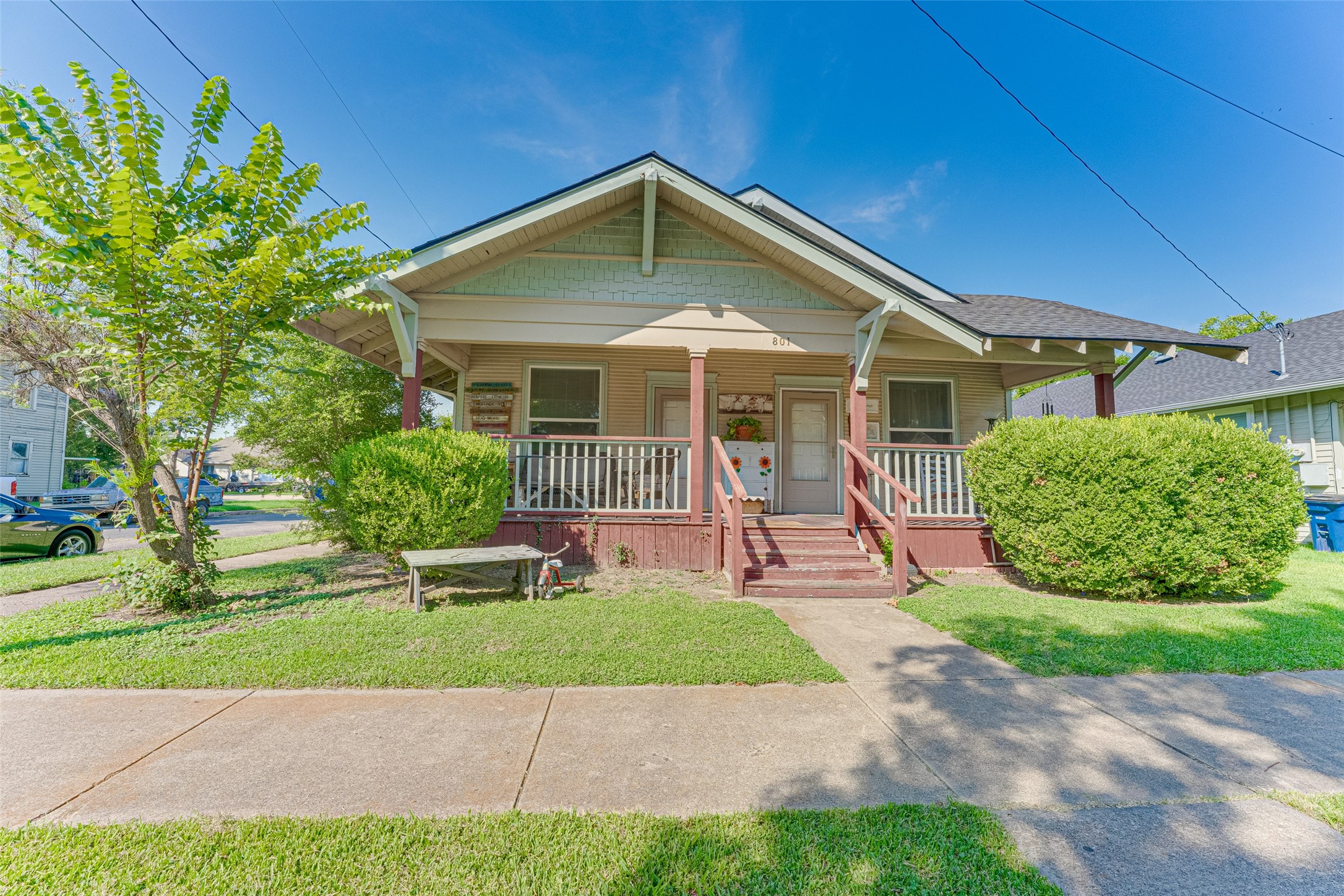 801 N Mckinney Street Ennis TX 75119