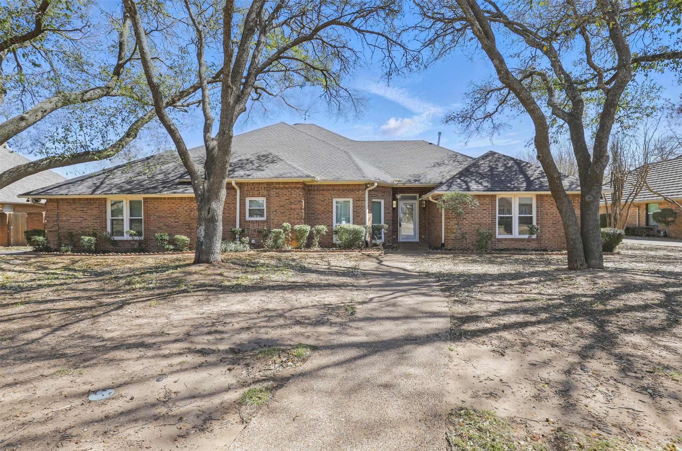 605 Stoneridge Court Cleburne TX 76033