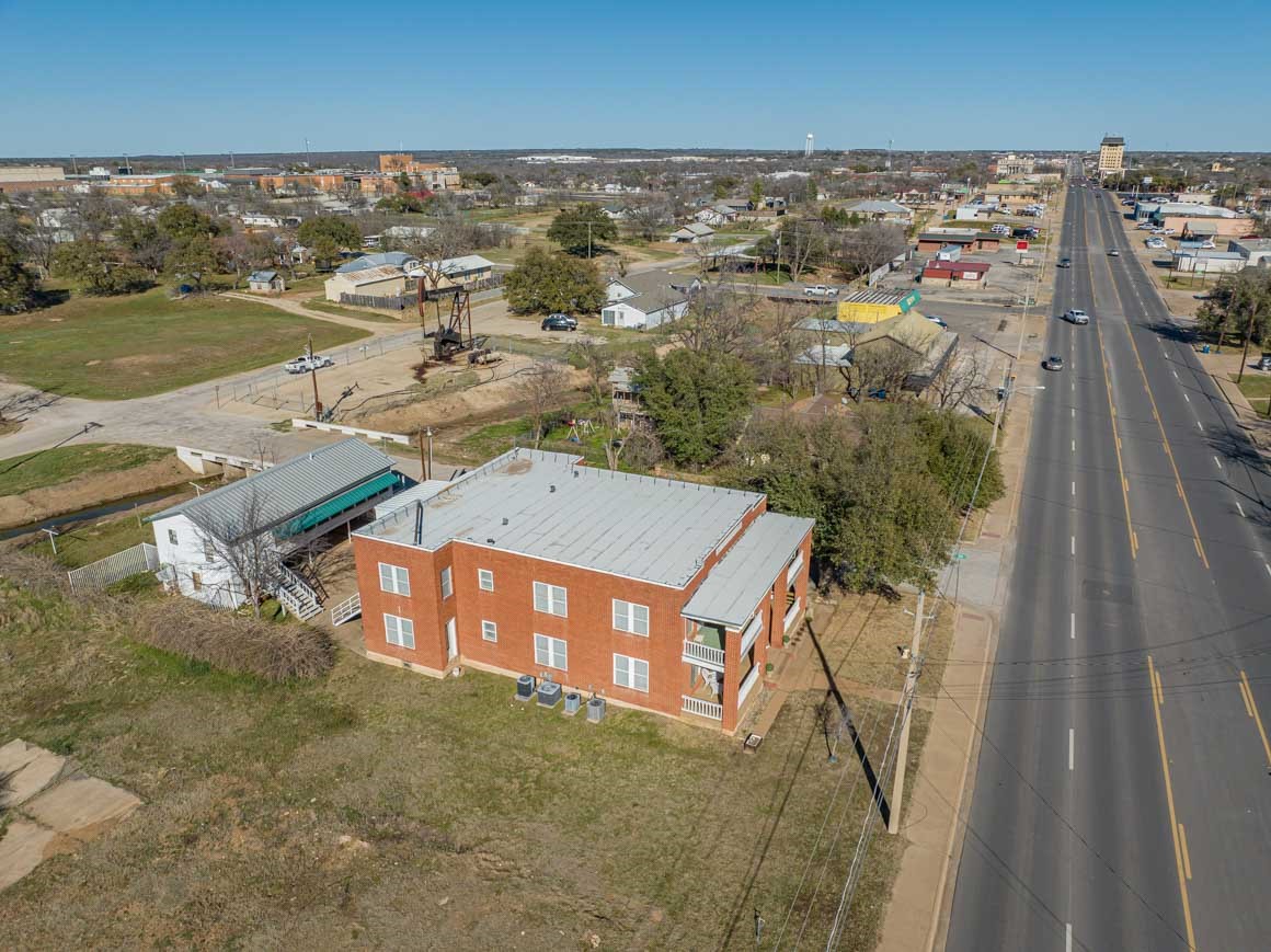 900 W West Walker Breckenridge TX 76424