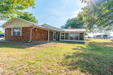4350 Farm Road 196 S Blossom TX 75416