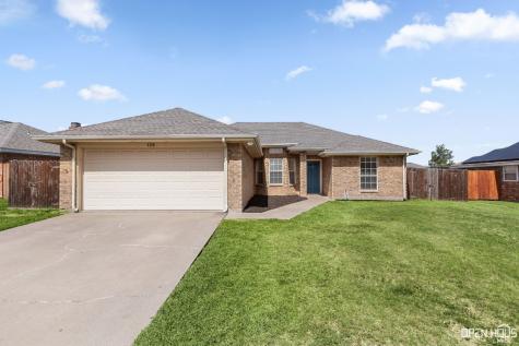 129 Garrett Street Burkburnett TX 76354