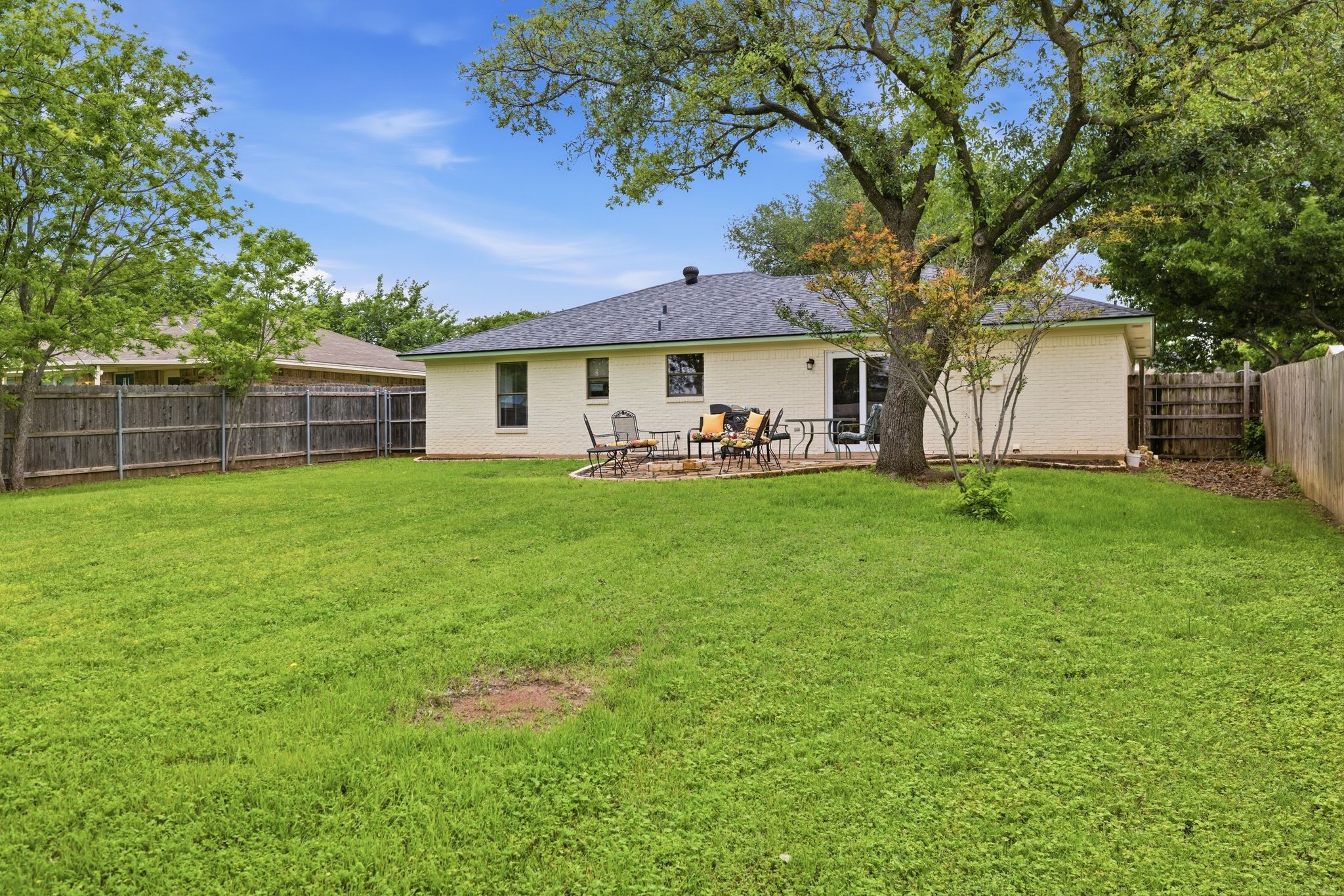 1706 W Doyle Street Granbury TX 76048