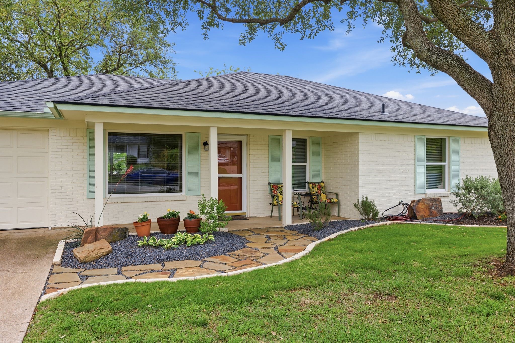 1706 W Doyle Street Granbury TX 76048