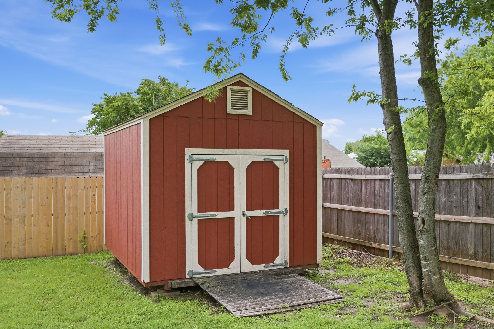 1706 W Doyle Street Granbury TX 76048