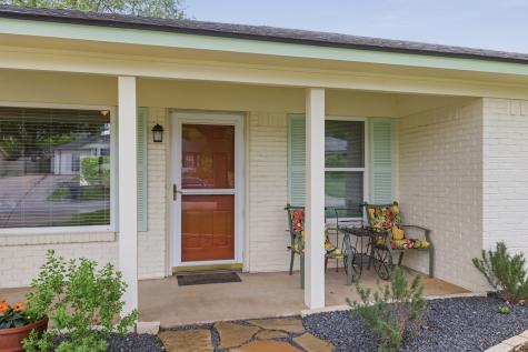 1706 W Doyle Street Granbury TX 76048