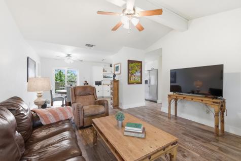 1706 W Doyle Street Granbury TX 76048