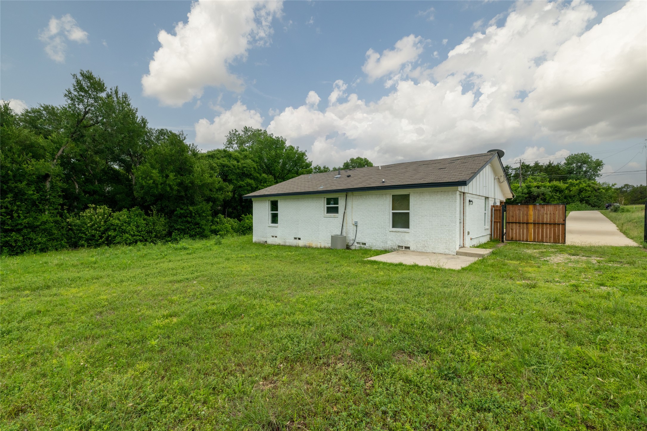 805 E Belt Line Road Desoto TX 75115