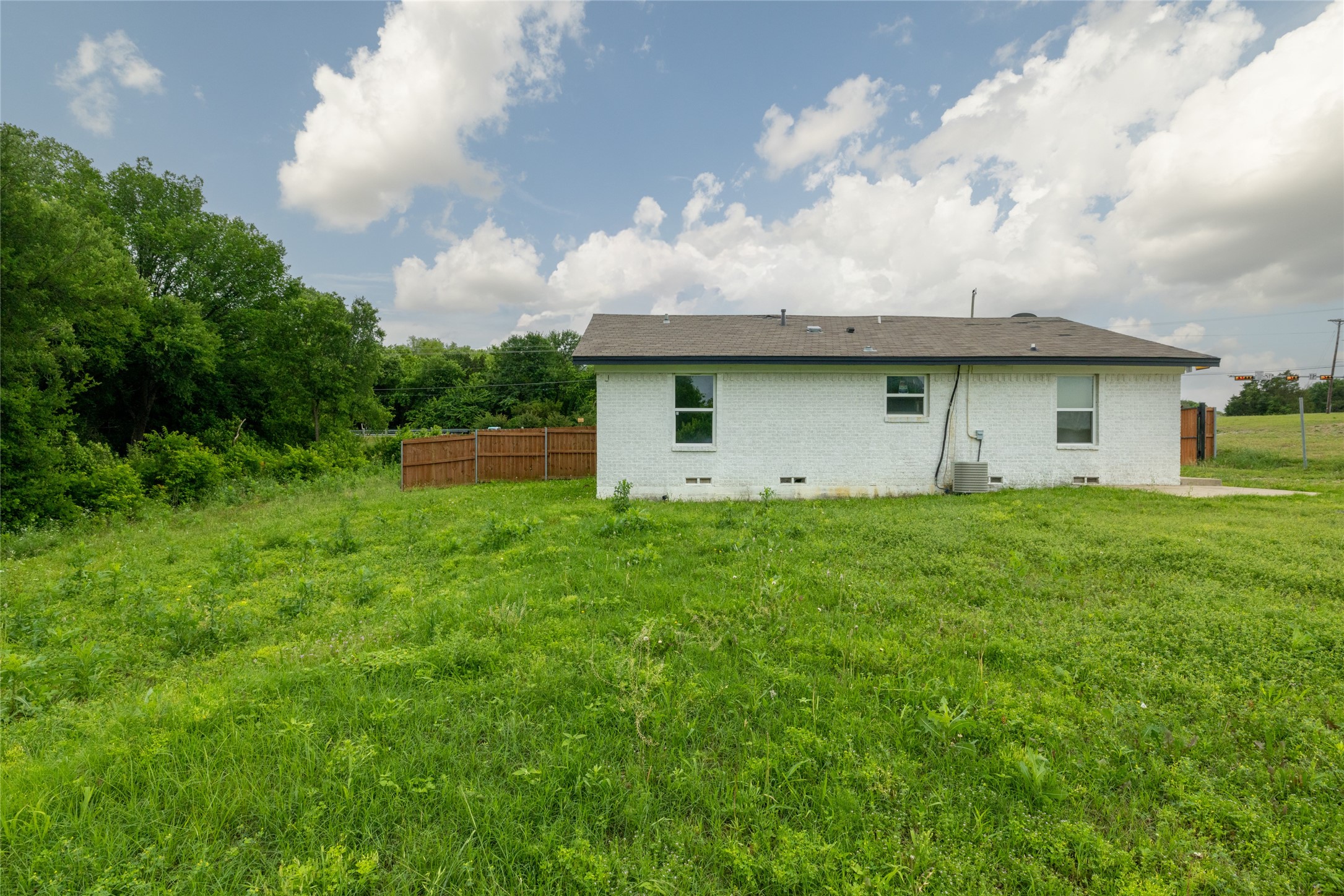 805 E Belt Line Road Desoto TX 75115