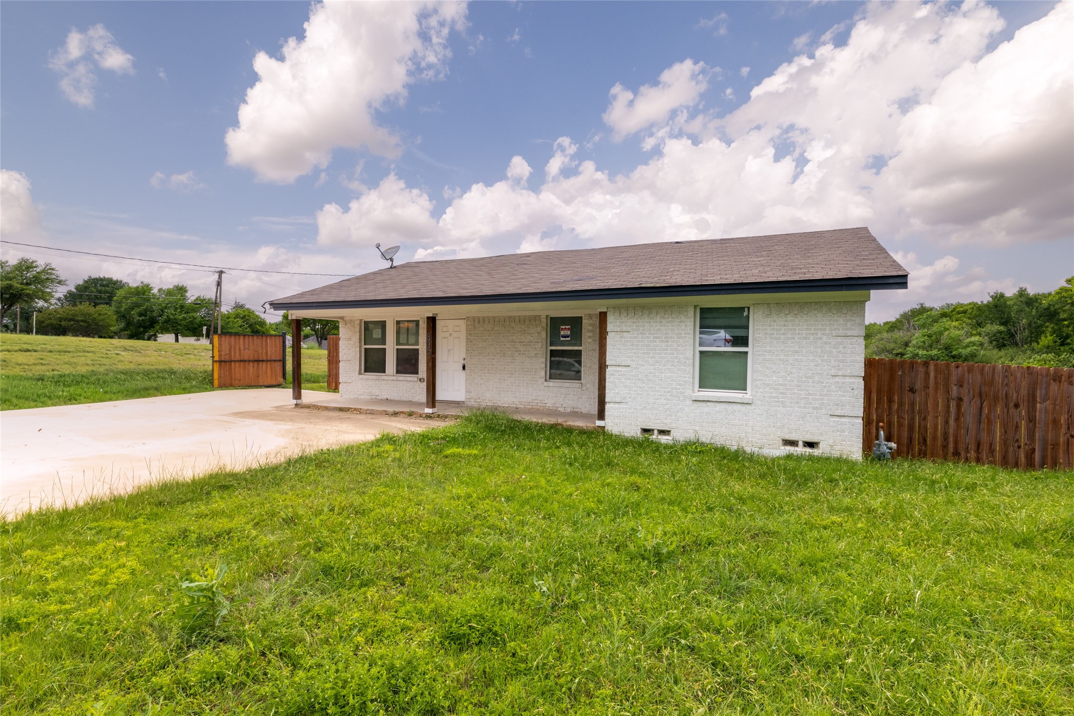 805 E Belt Line Road Desoto TX 75115