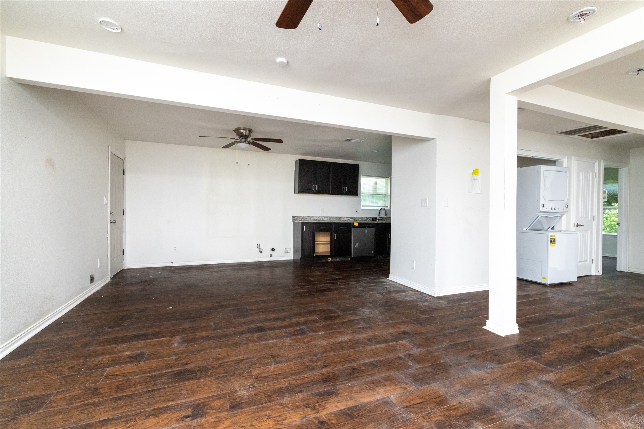 805 E Belt Line Road Desoto TX 75115
