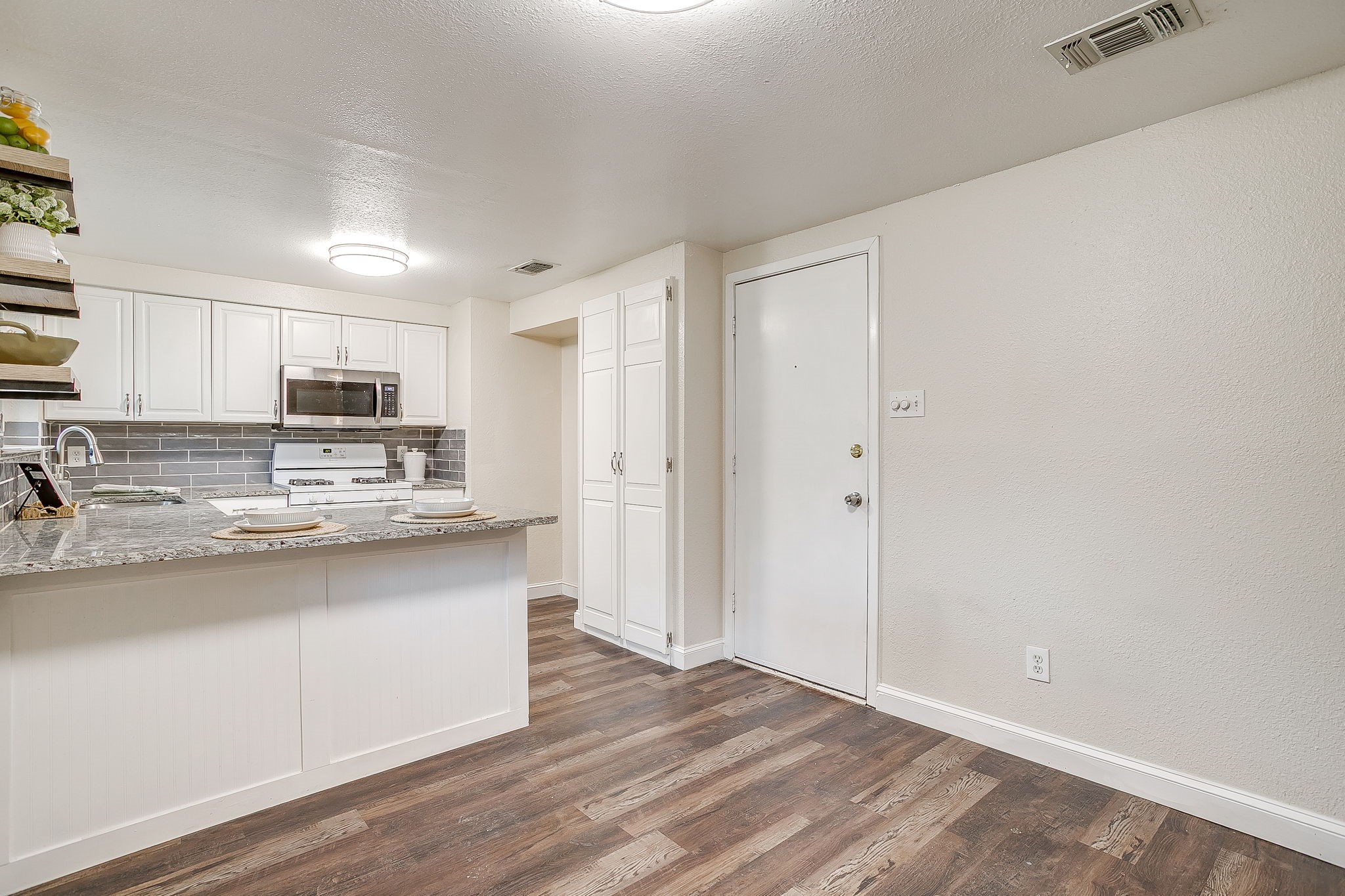 908 Skylark Mansfield TX 76063