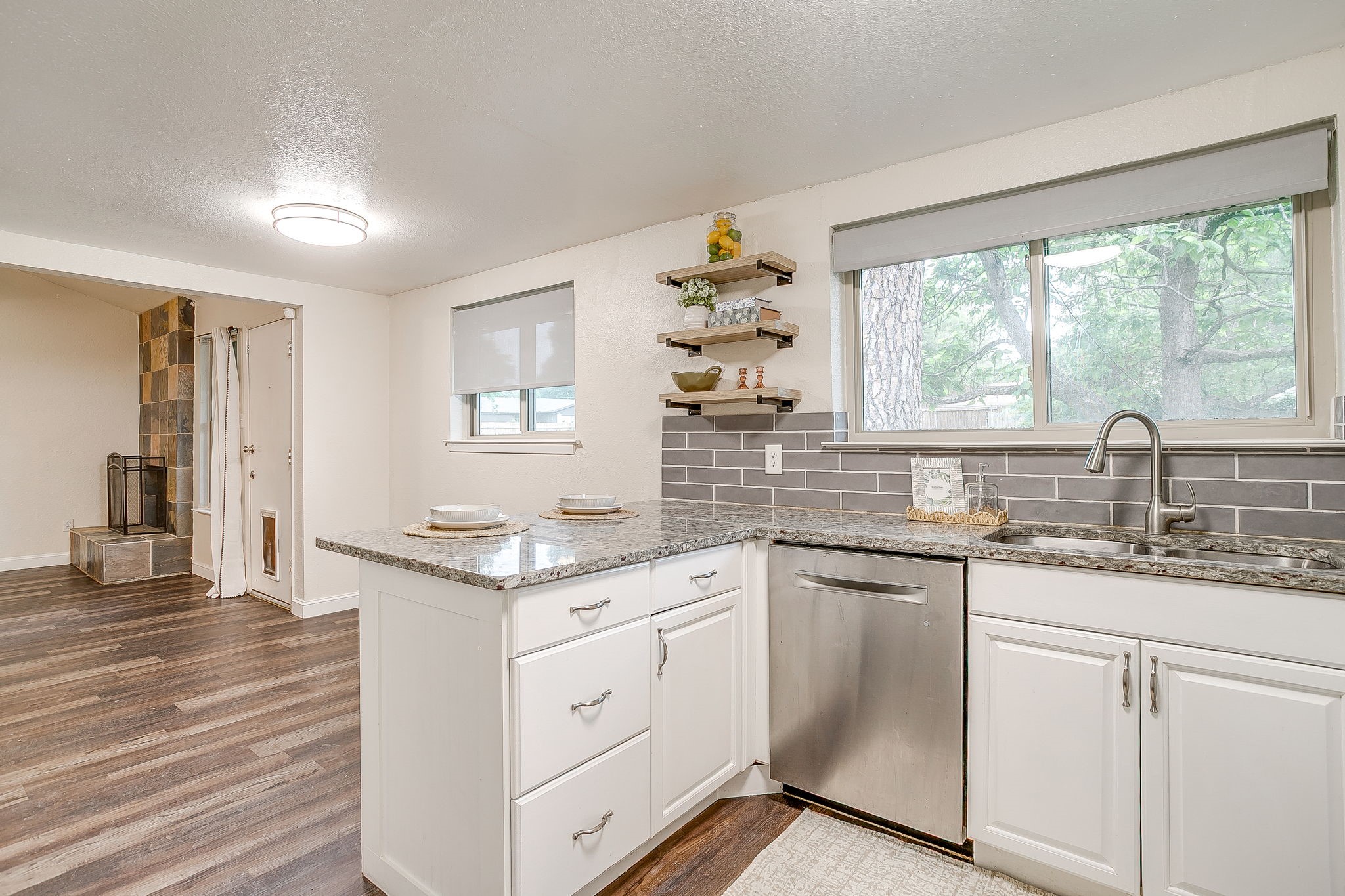 908 Skylark Mansfield TX 76063