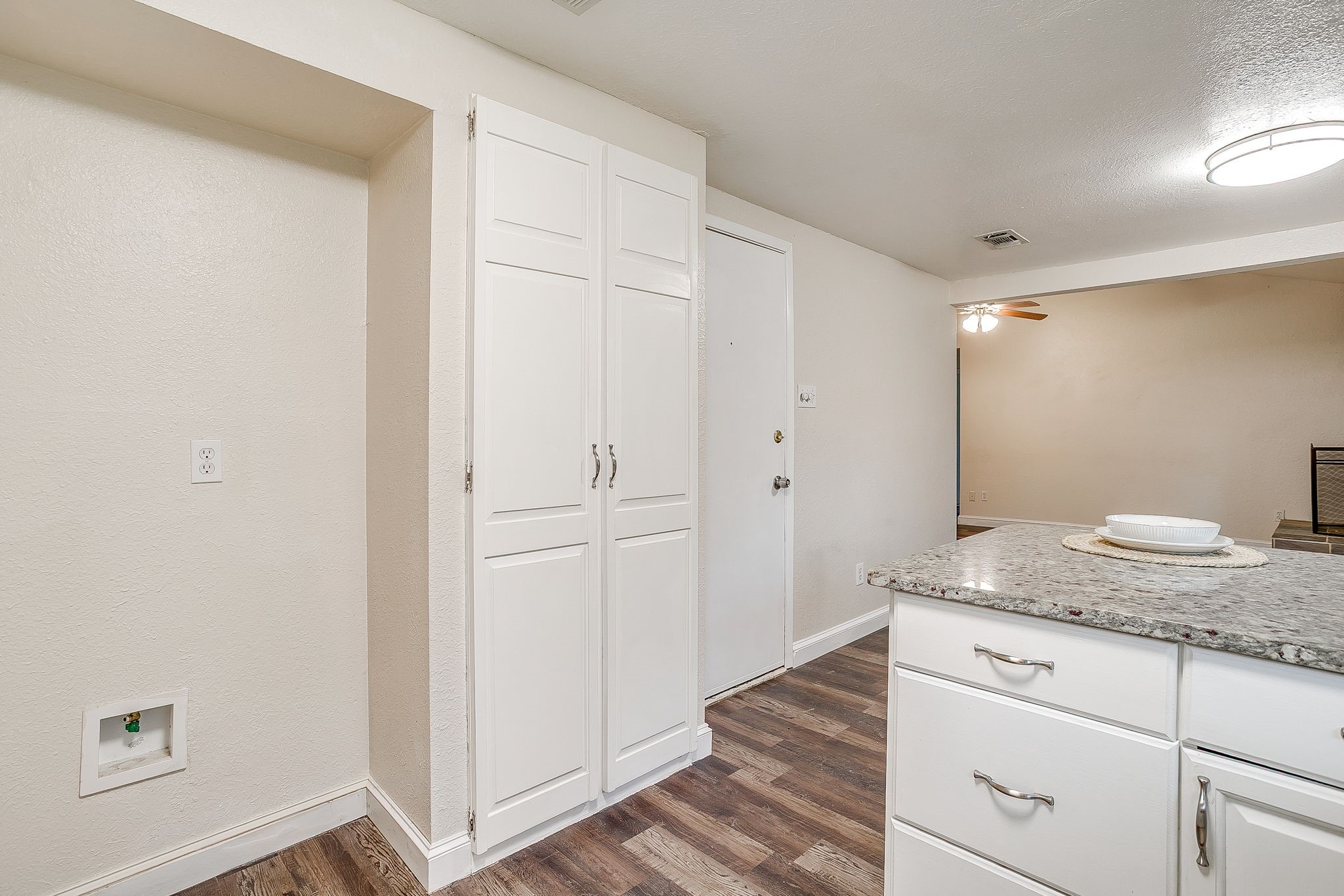 908 Skylark Mansfield TX 76063