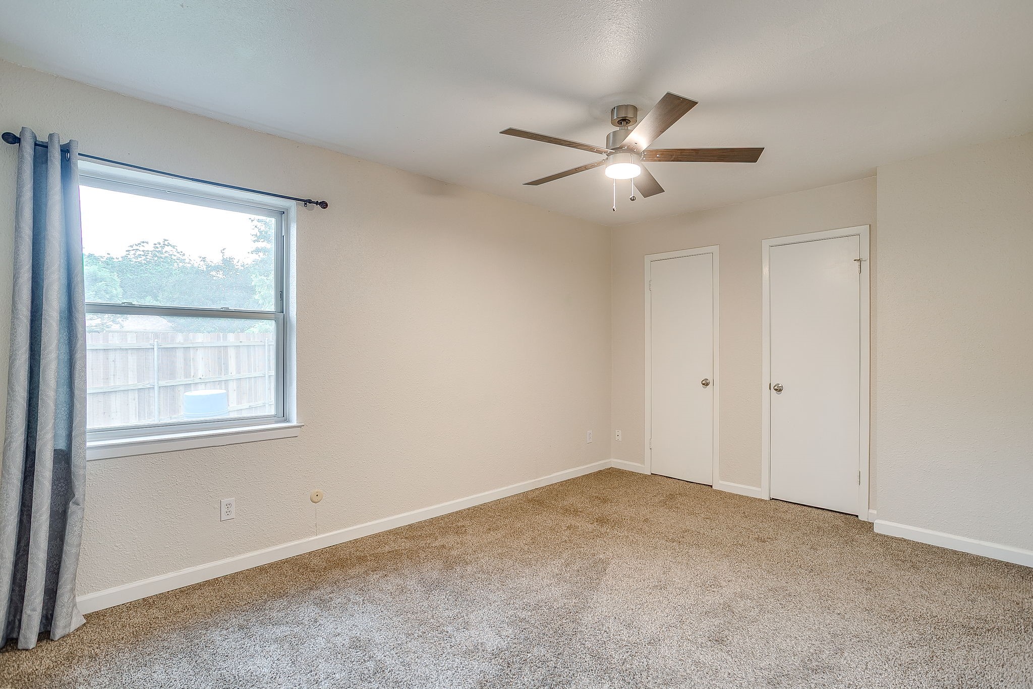 908 Skylark Mansfield TX 76063