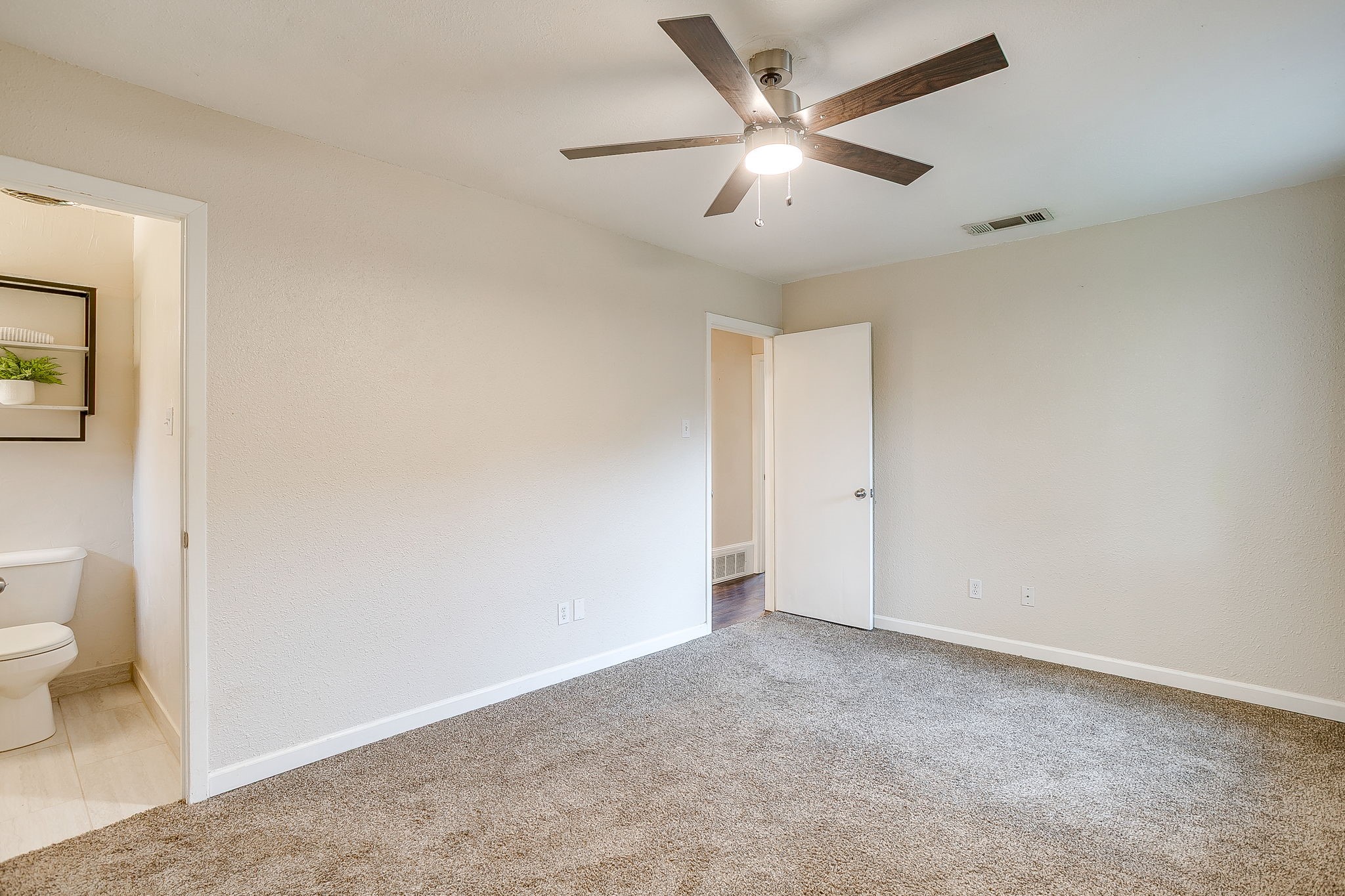 908 Skylark Mansfield TX 76063