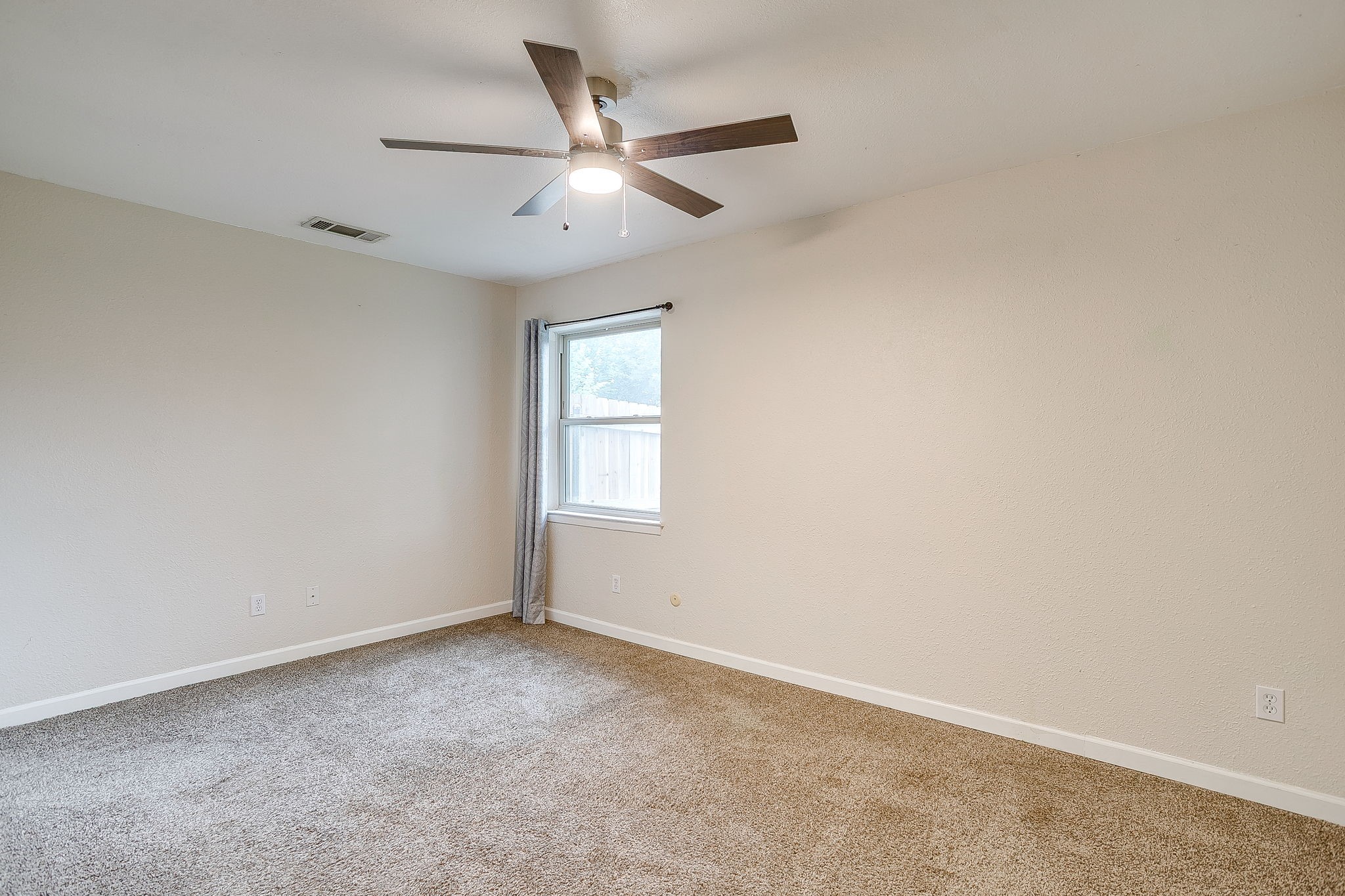 908 Skylark Mansfield TX 76063