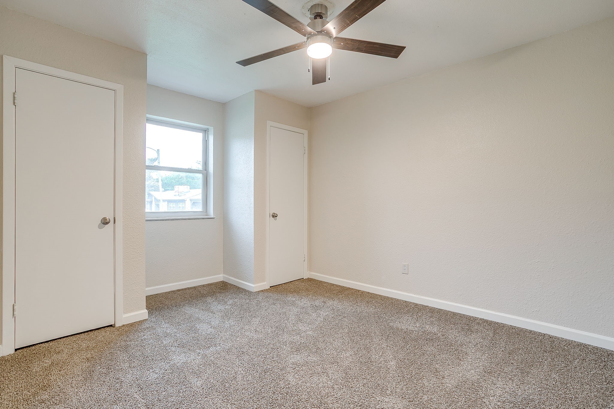908 Skylark Mansfield TX 76063