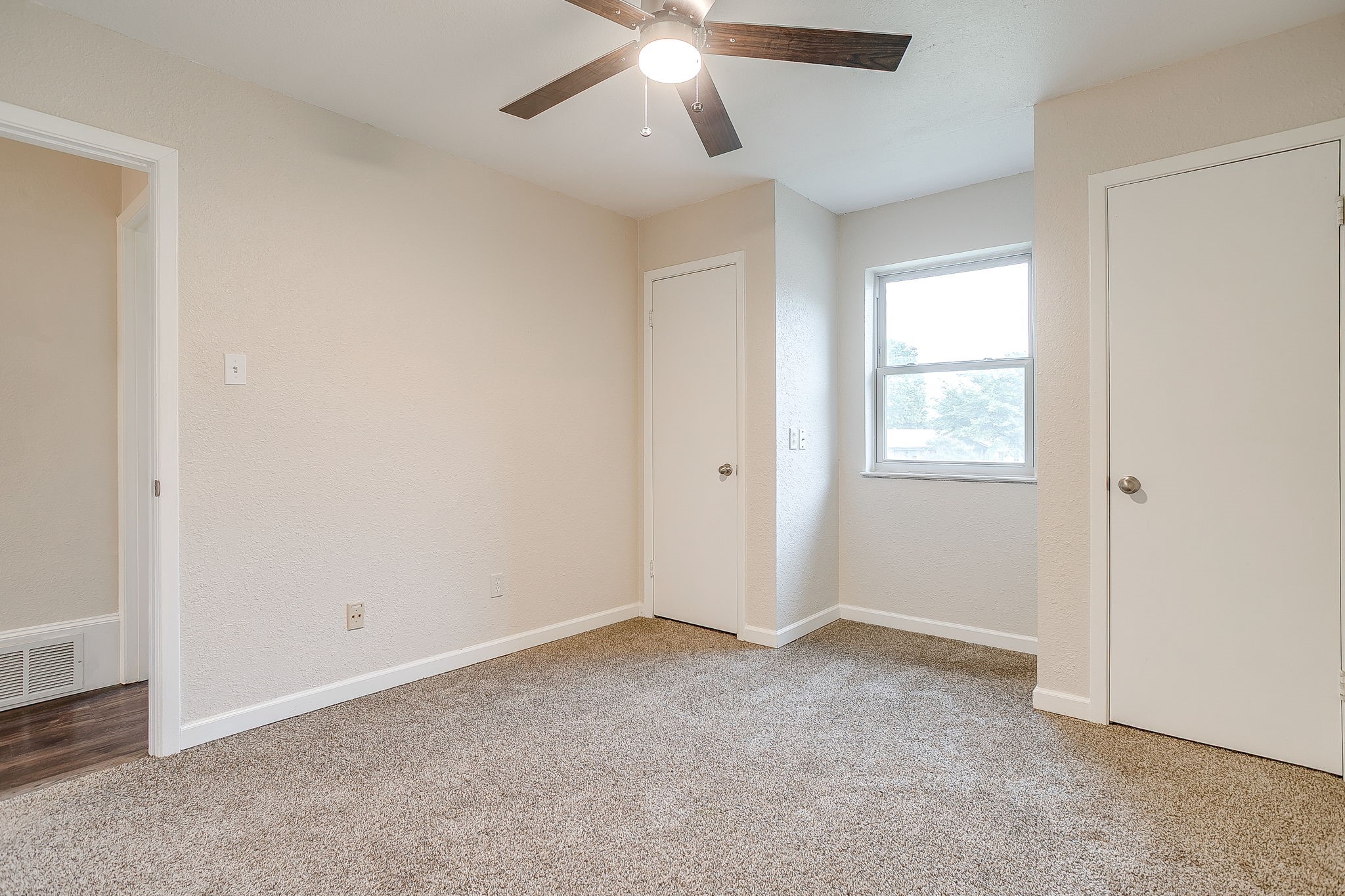 908 Skylark Mansfield TX 76063