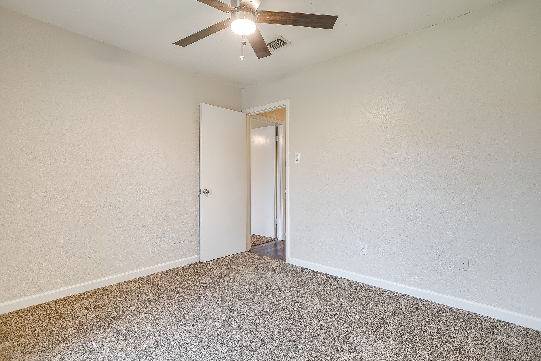 908 Skylark Mansfield TX 76063