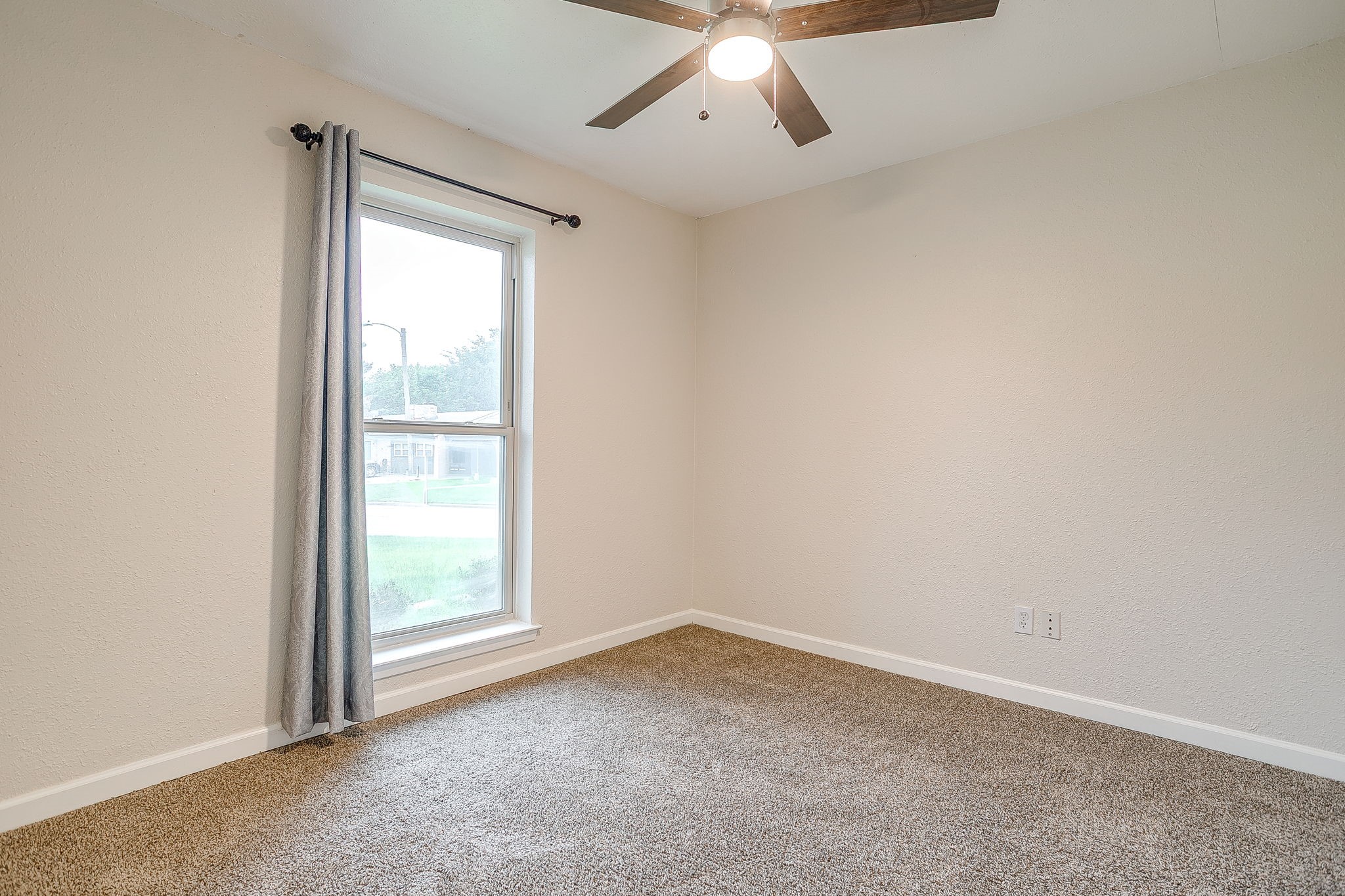908 Skylark Mansfield TX 76063