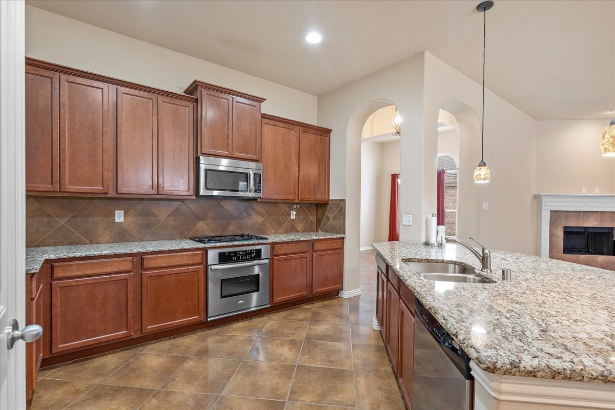 219 Boardwalk Avenue Waxahachie TX 75165