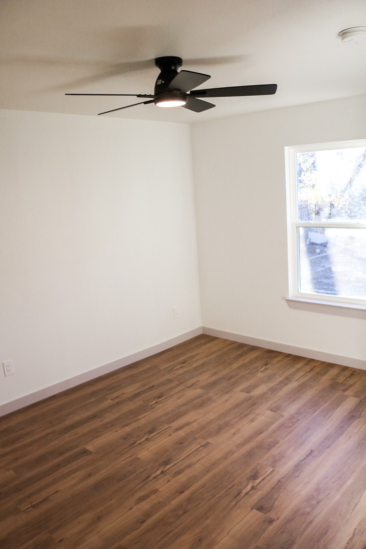 603 N 1st Street Midlothian TX 76065