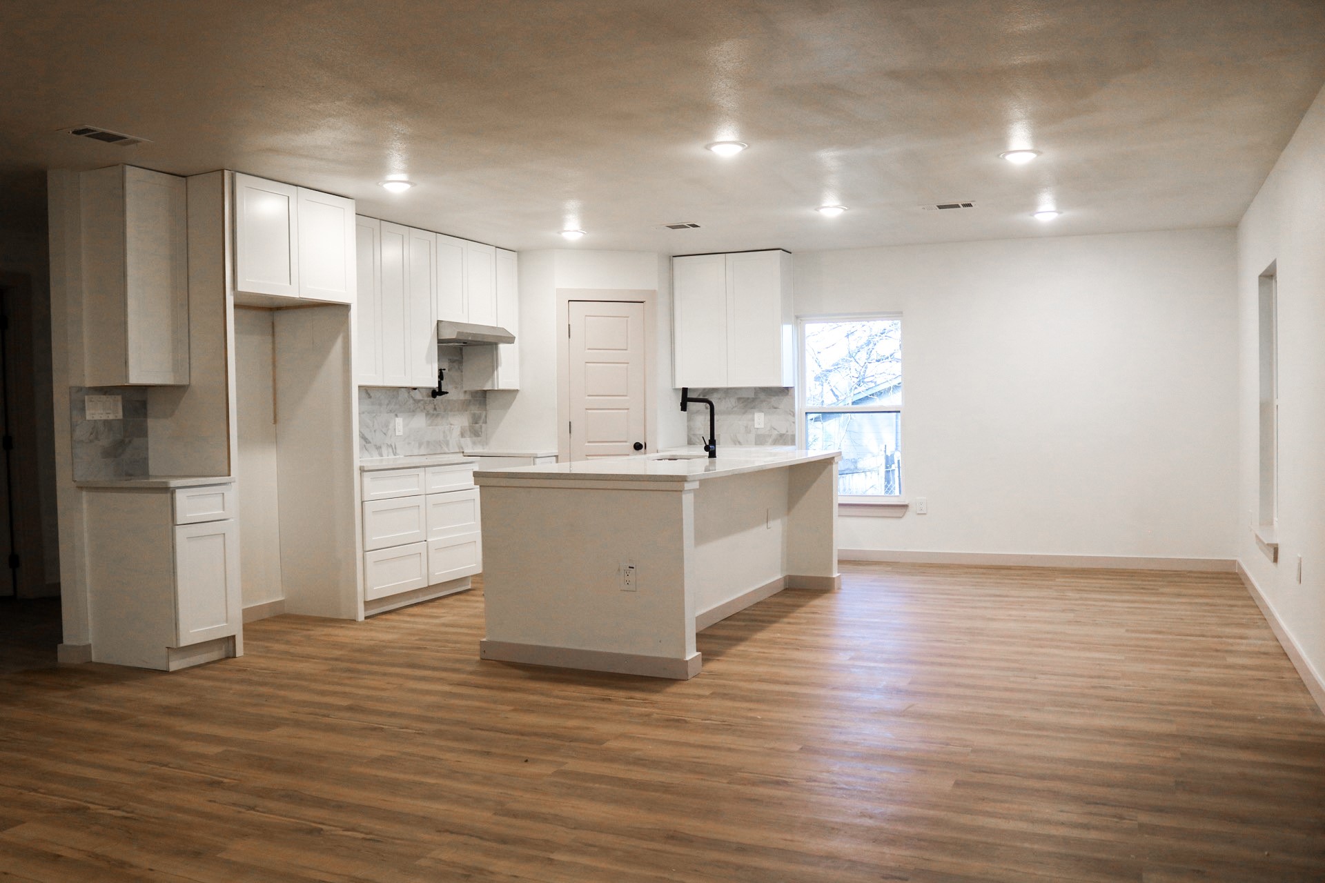 603 N 1st Street Midlothian TX 76065