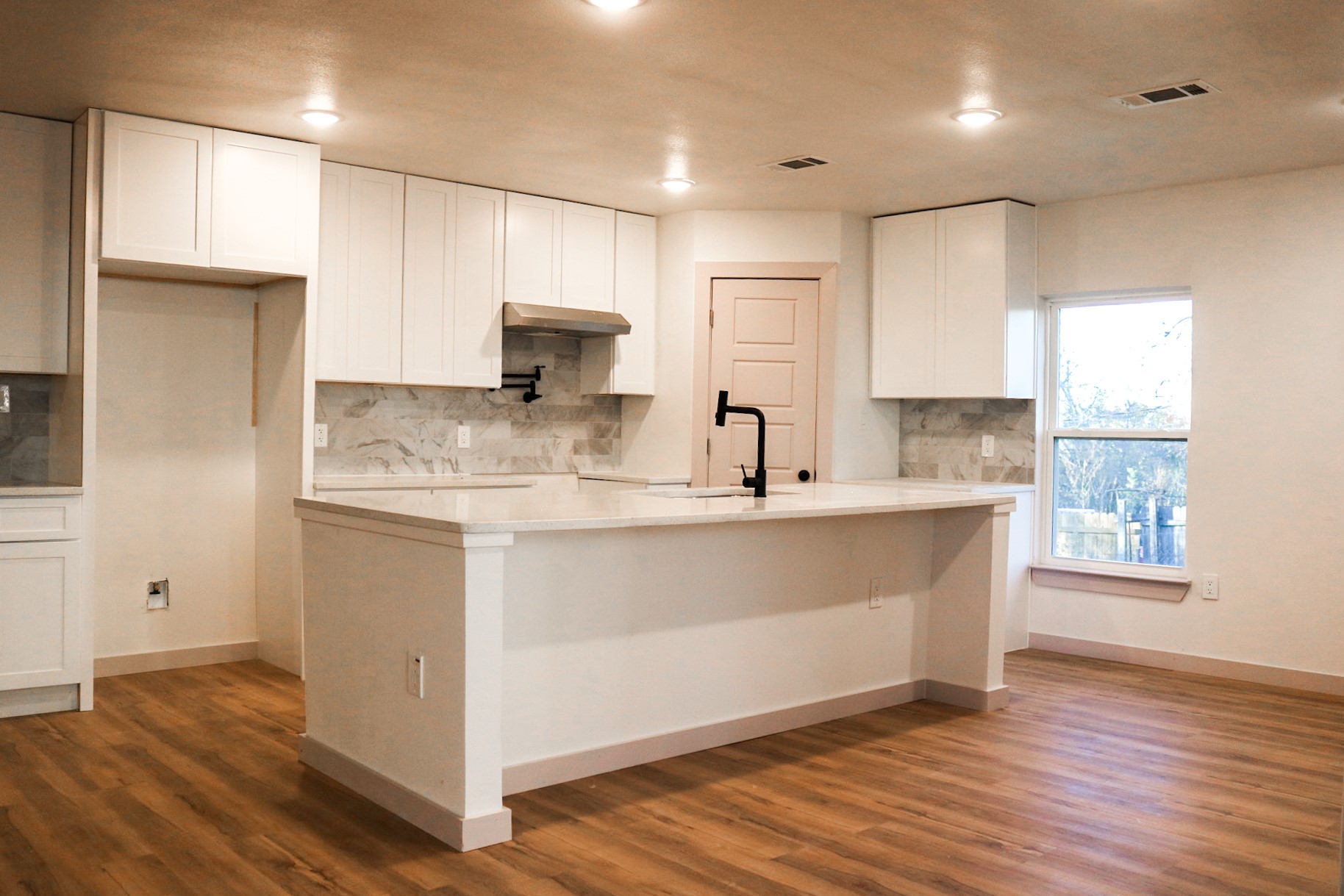 603 N 1st Street Midlothian TX 76065