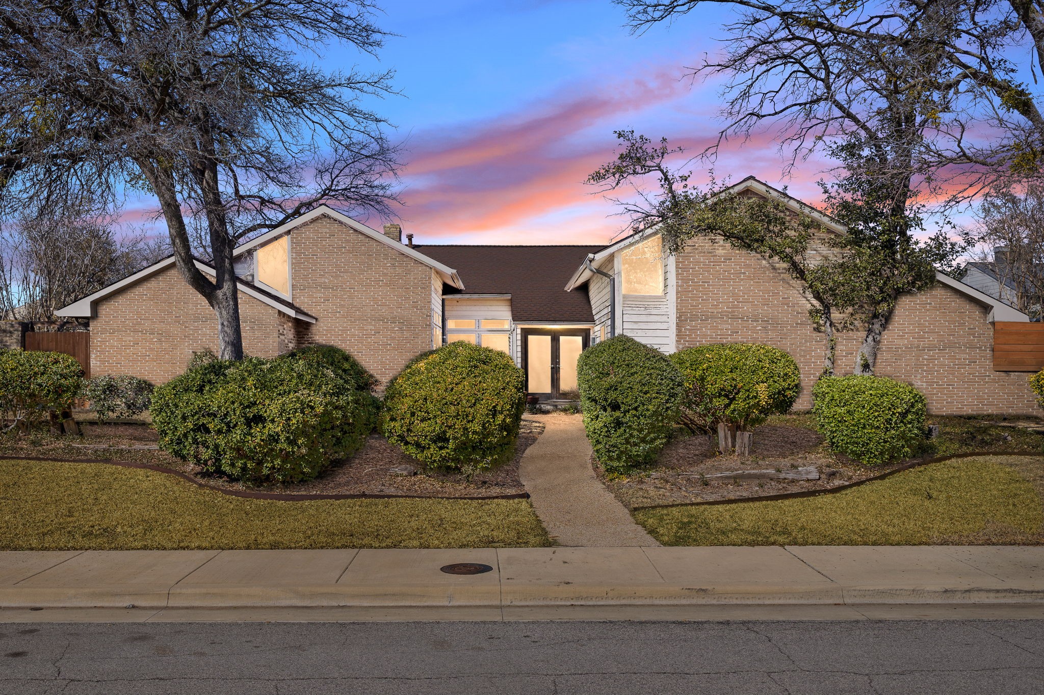 7311 Tomlinson Street Dallas TX 75248