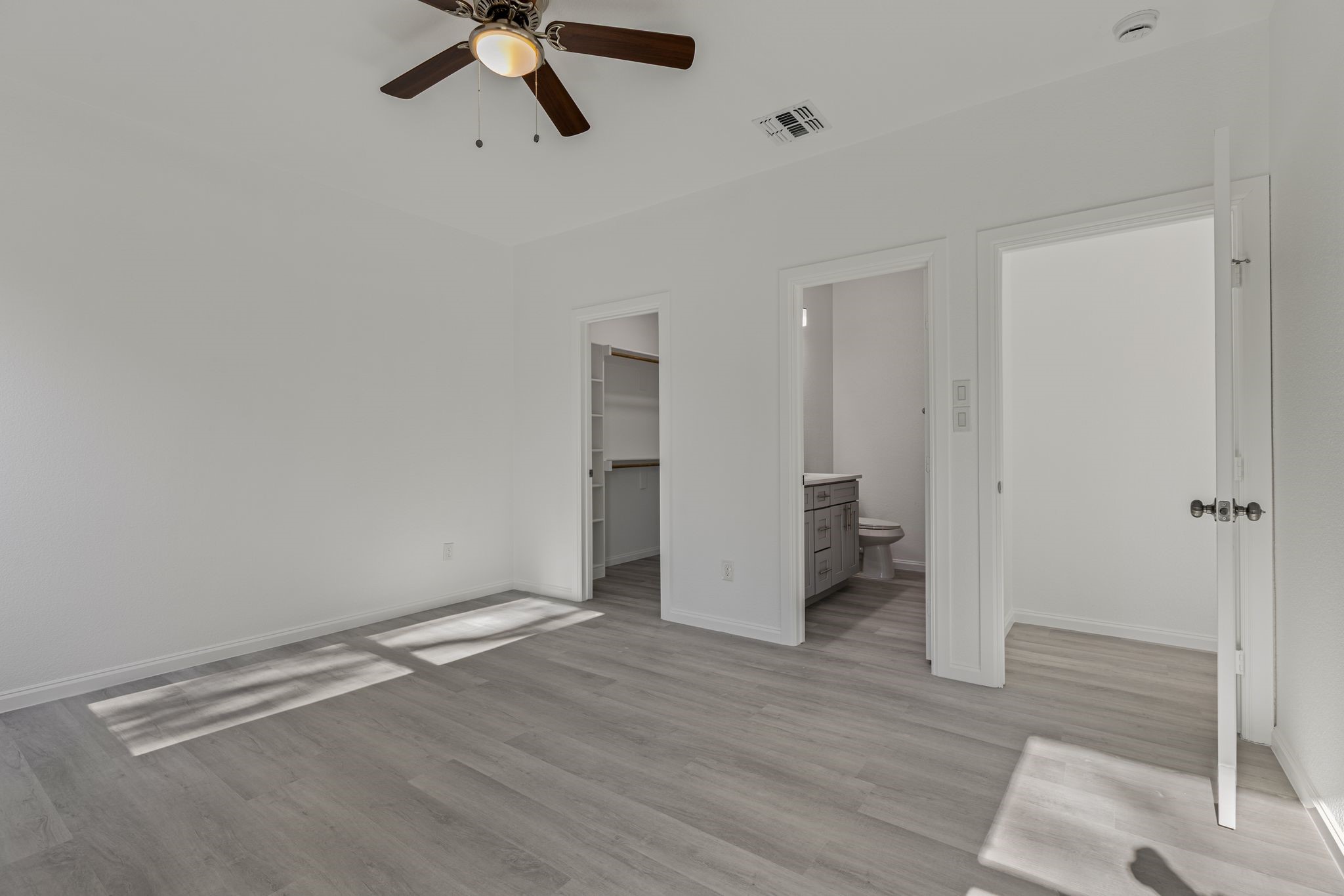 2619 Hillside Drive Granbury TX 76048