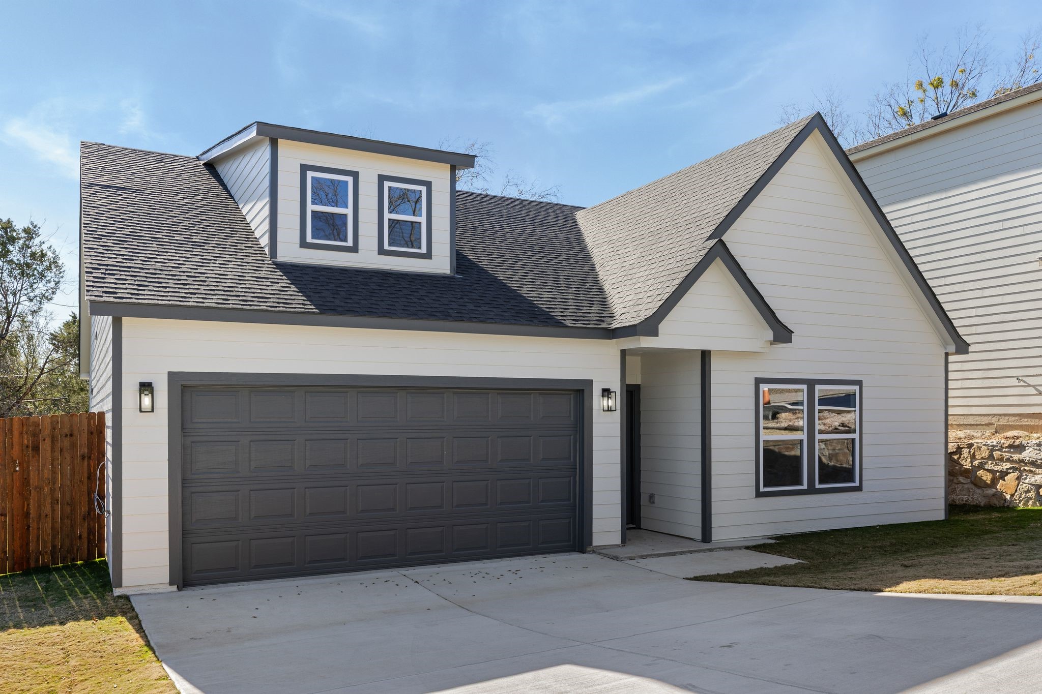 2619 Hillside Drive Granbury TX 76048