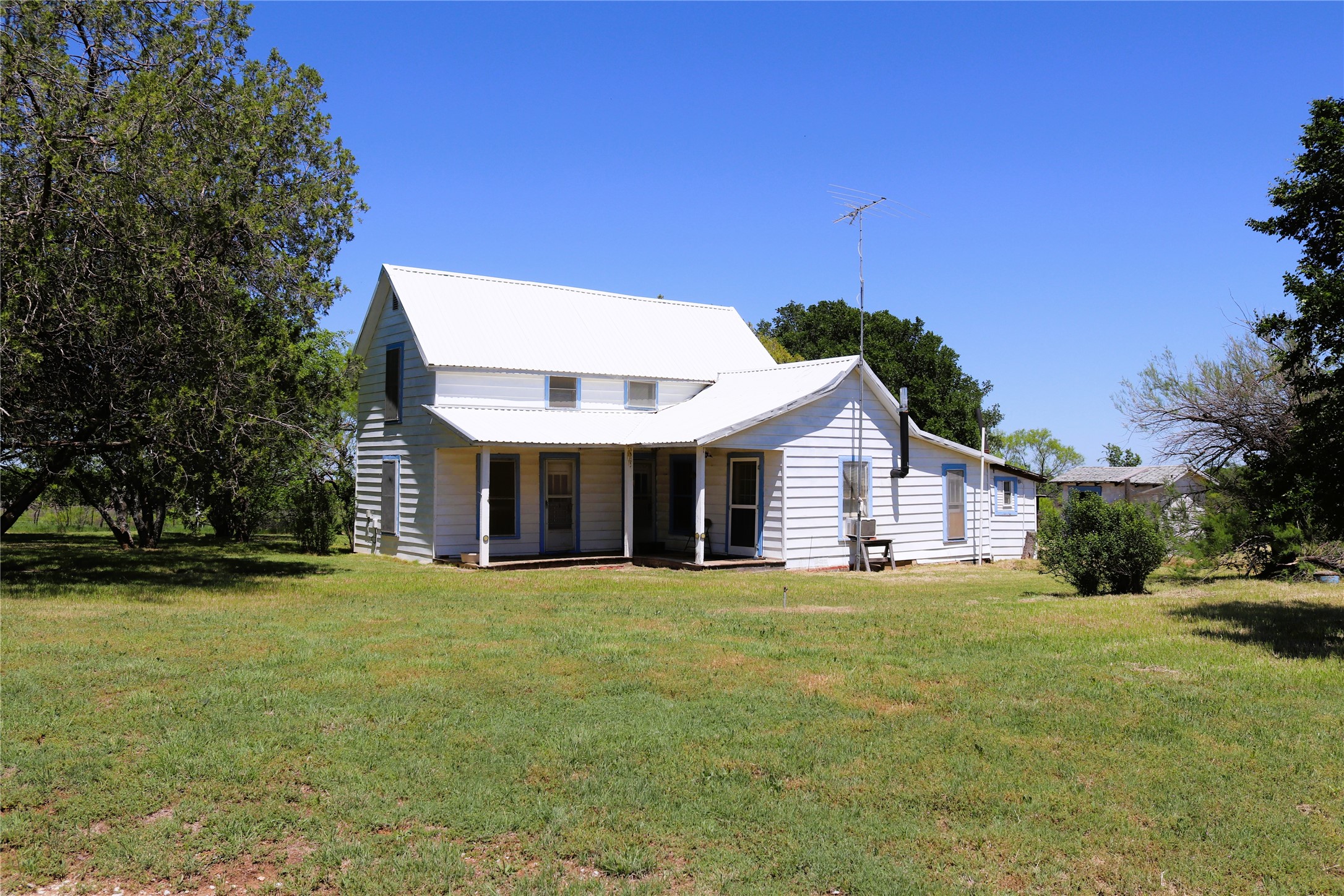 10543 Old Joy Shannon Road Henrietta TX 76365
