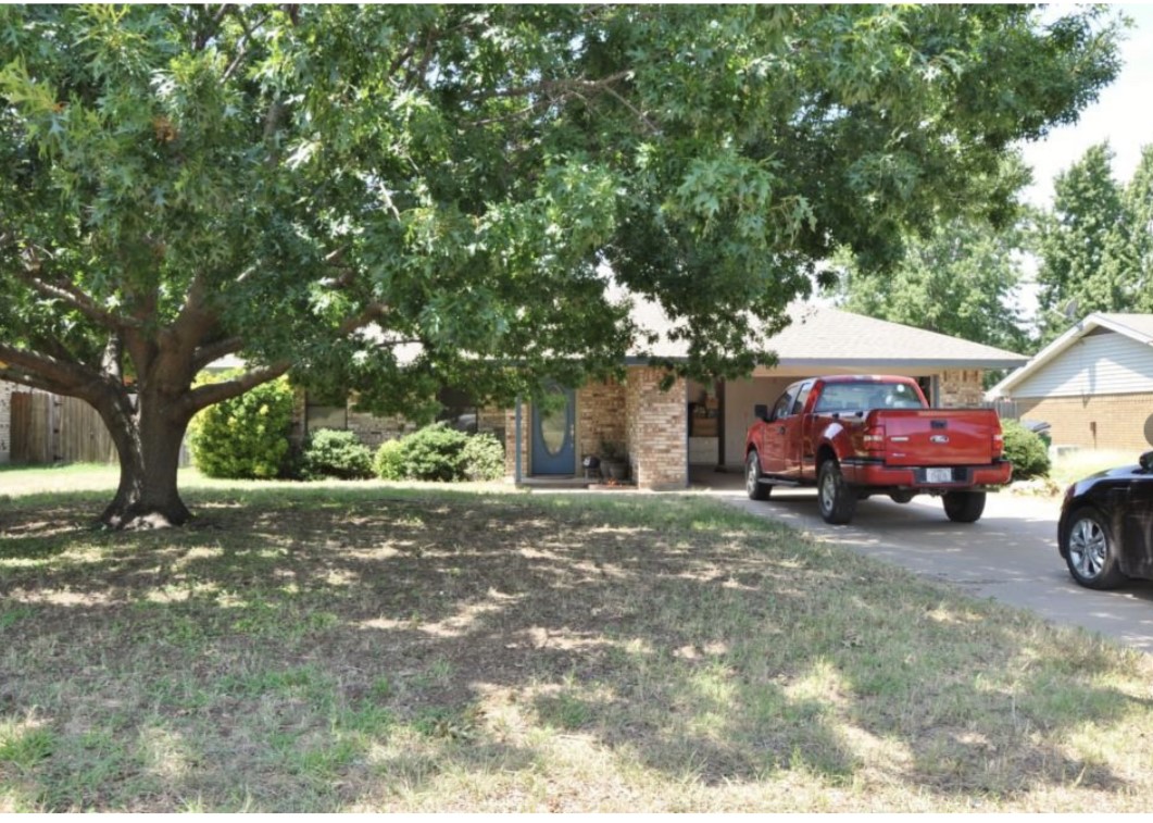 1330 N Dale Avenue Stephenville TX 76401