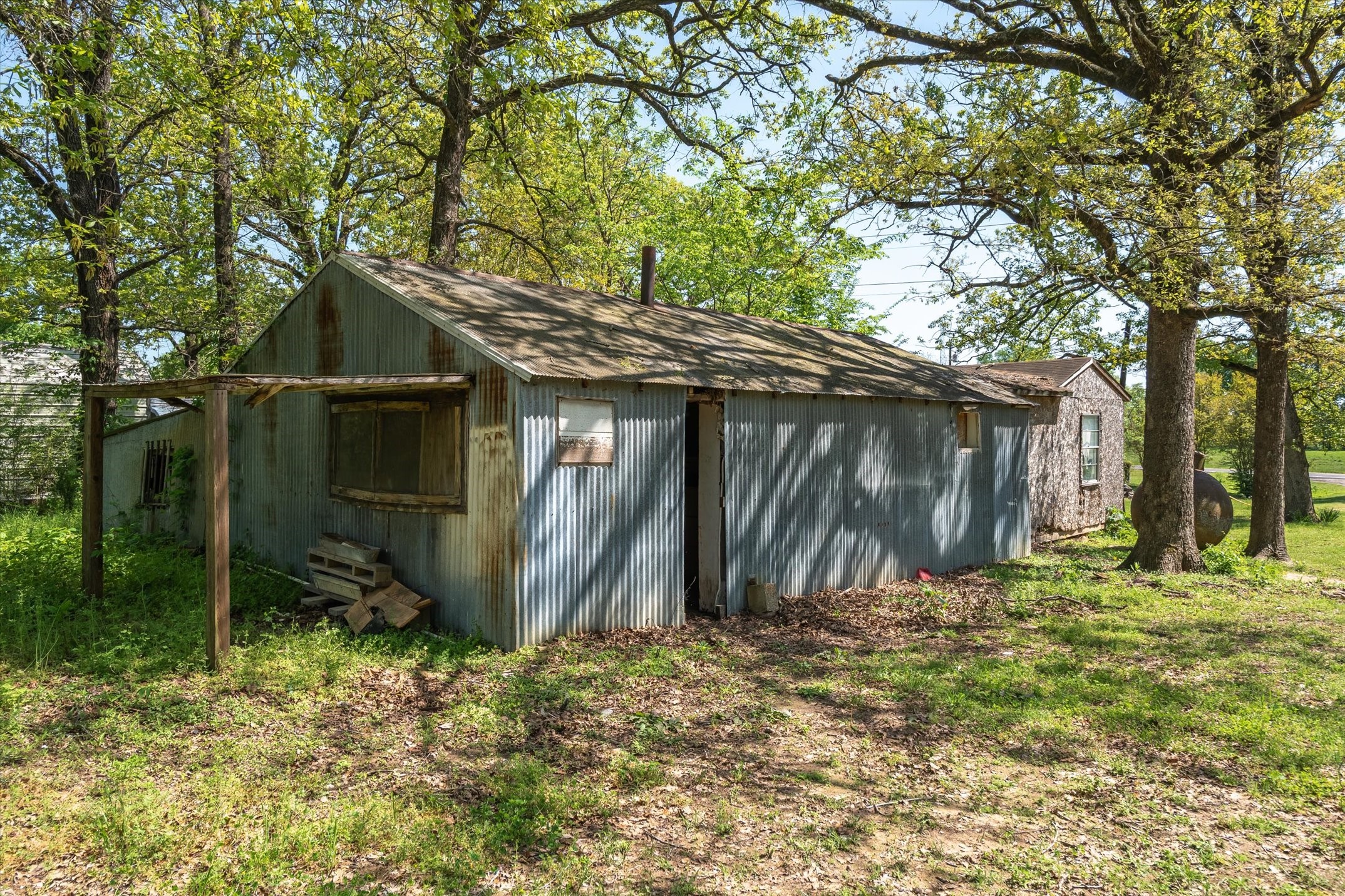 2710 Us Highway 80 Grand Saline TX 75140