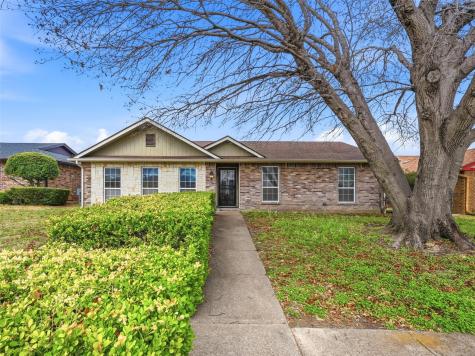 905 Brookhaven Drive Lancaster TX 75134