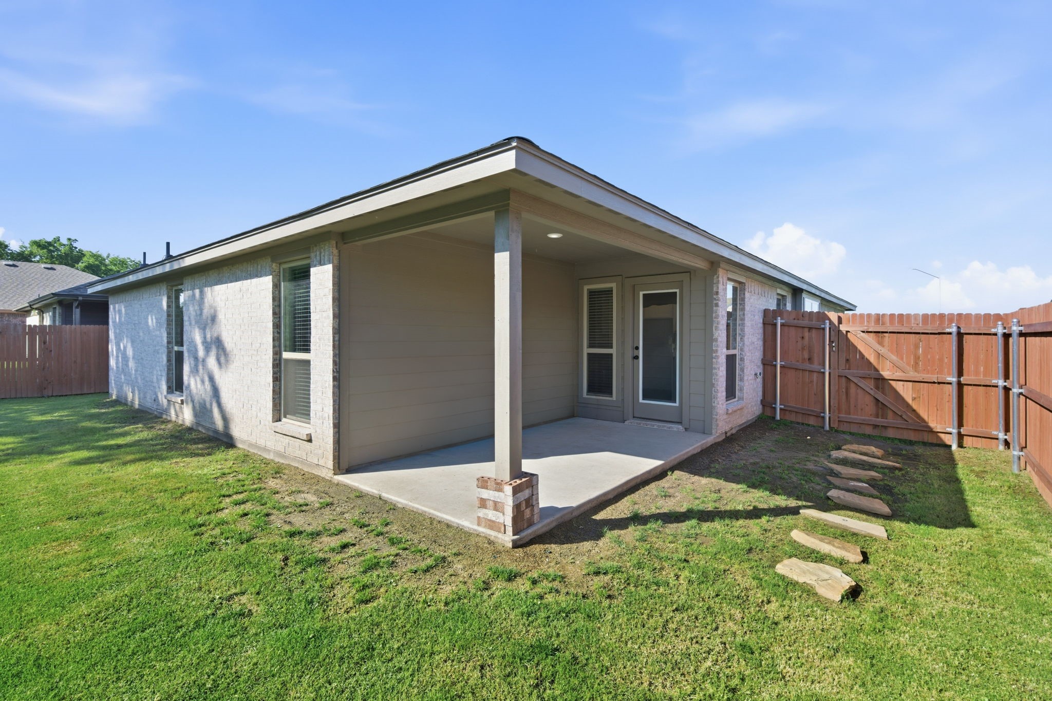1106 Holly Street Cleburne TX 76033
