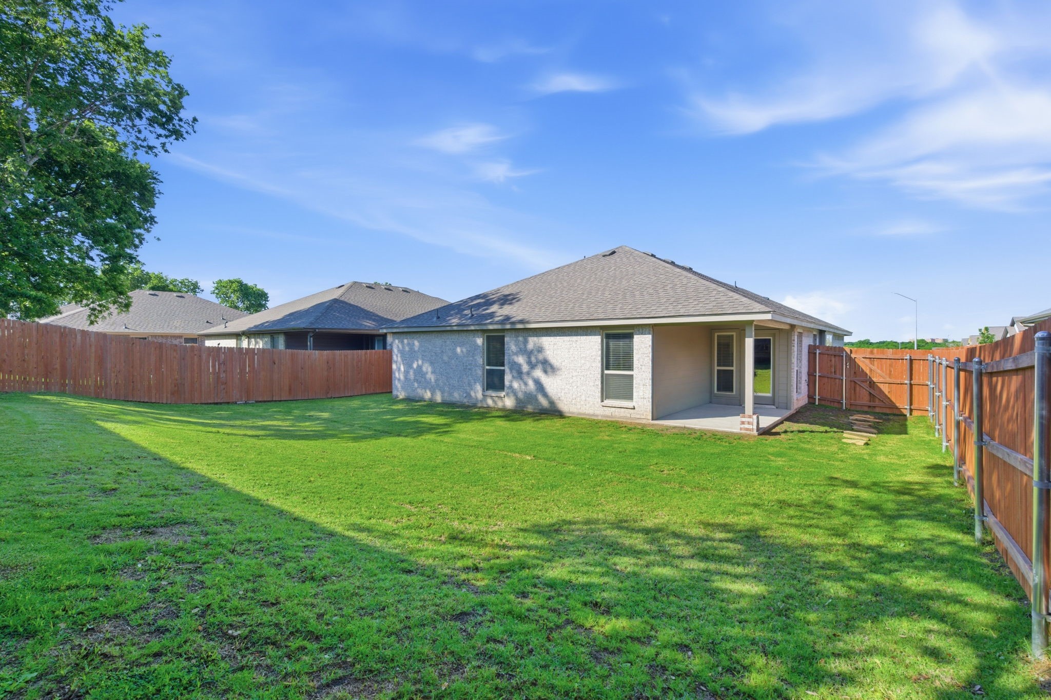 1106 Holly Street Cleburne TX 76033
