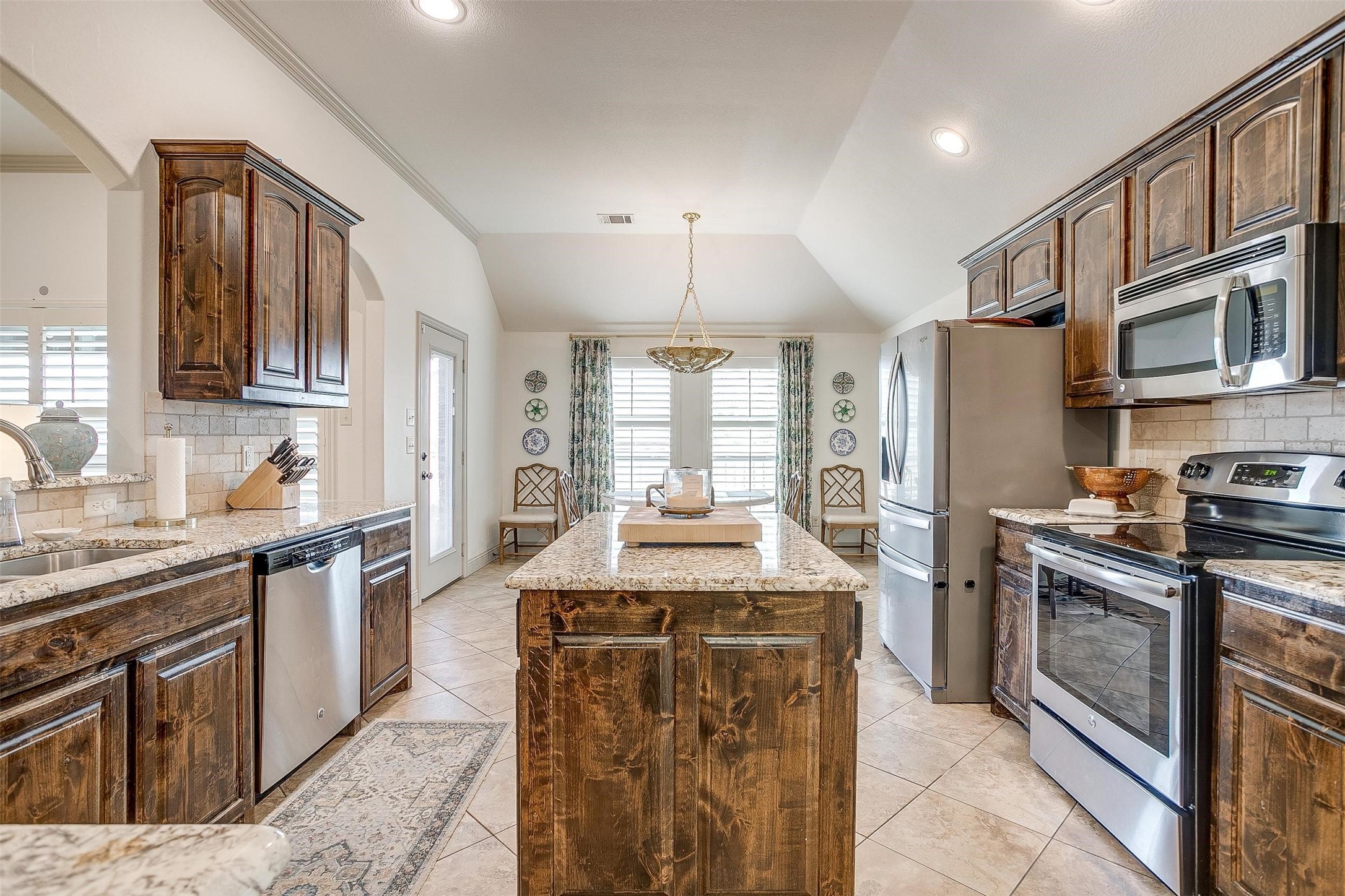 7233 Prestwick Terrace Benbrook TX 76126