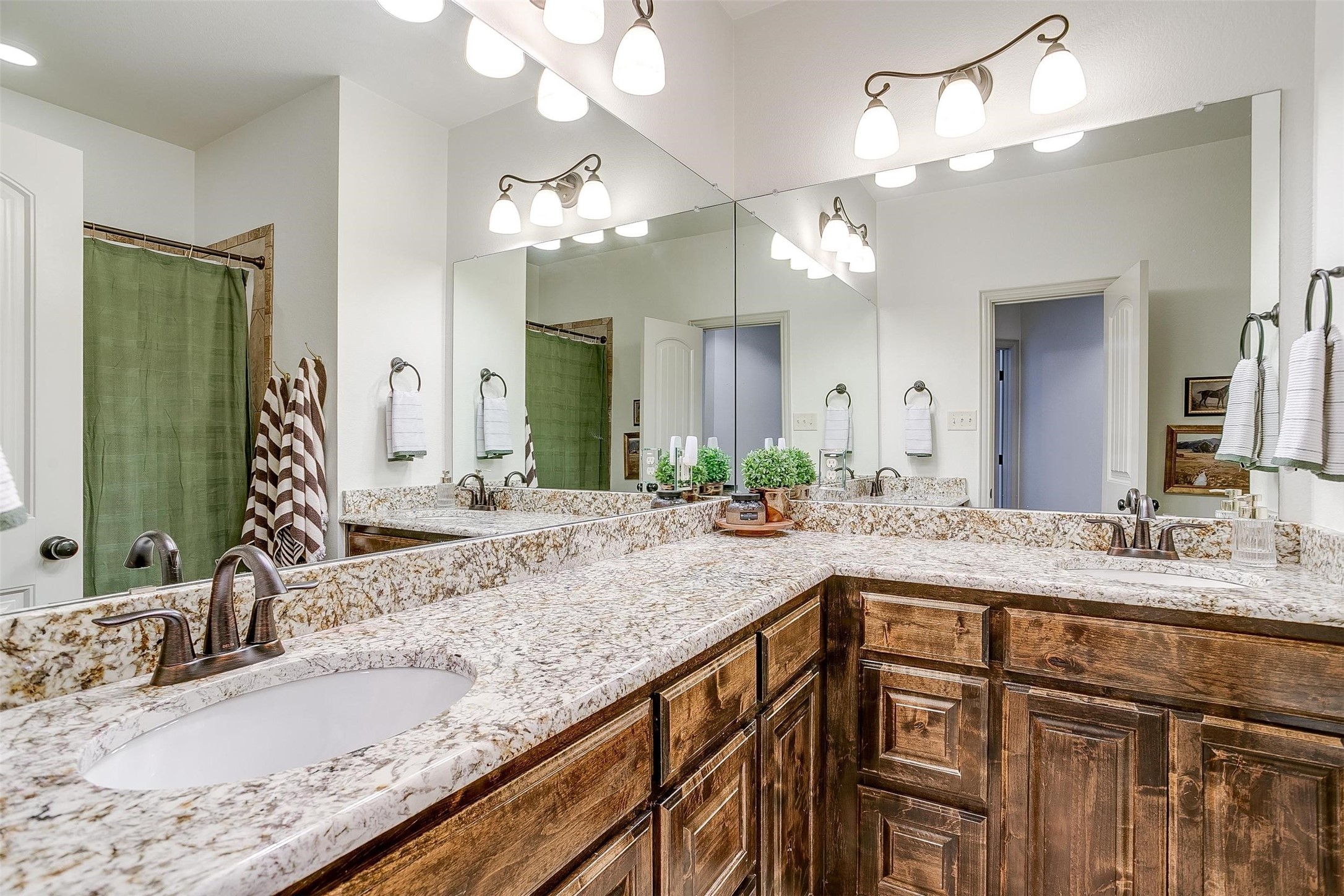 7233 Prestwick Terrace Benbrook TX 76126